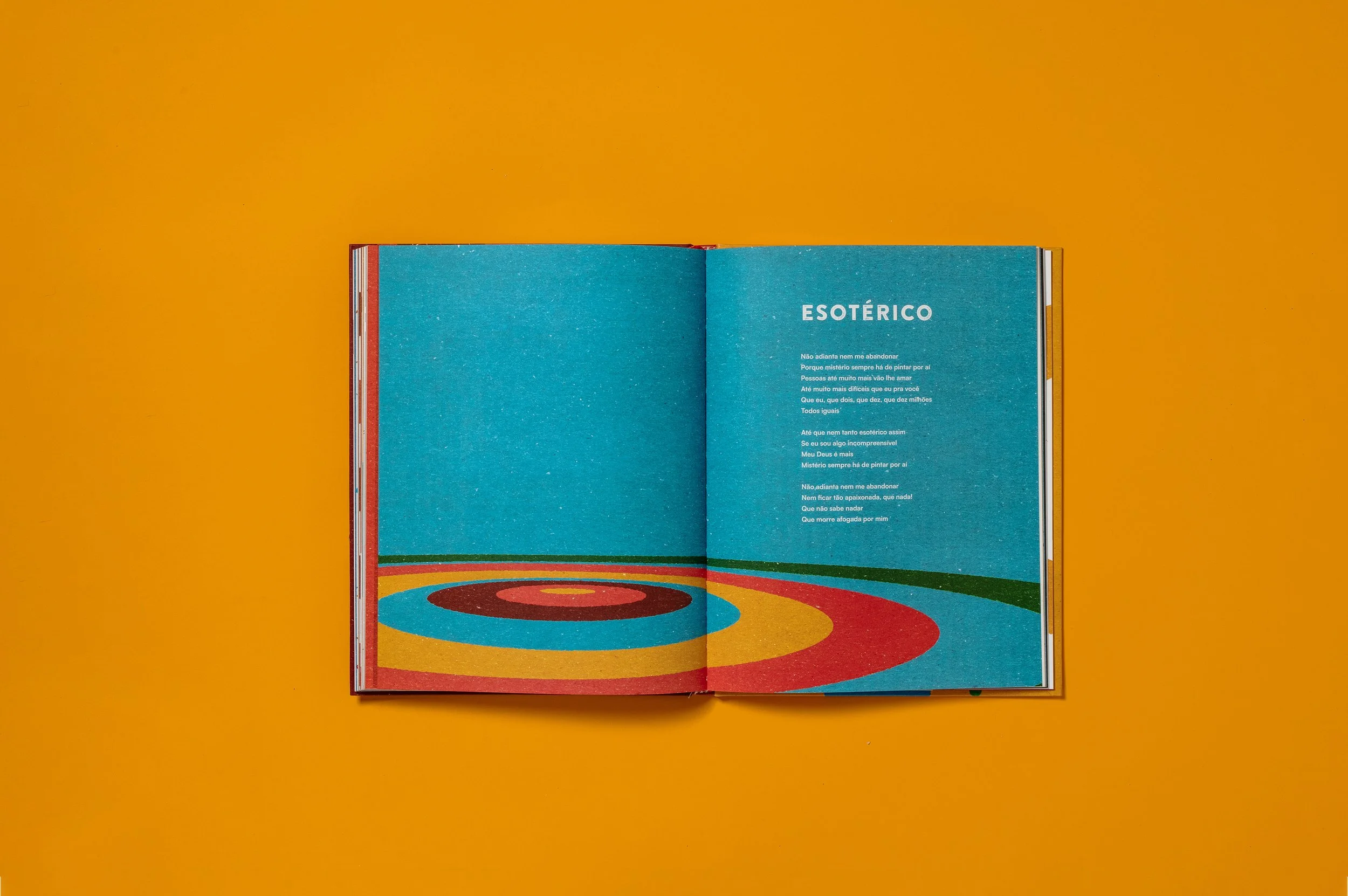 Esotérico, de Gilberto Gil, reinterpretada por Daniel Kondo