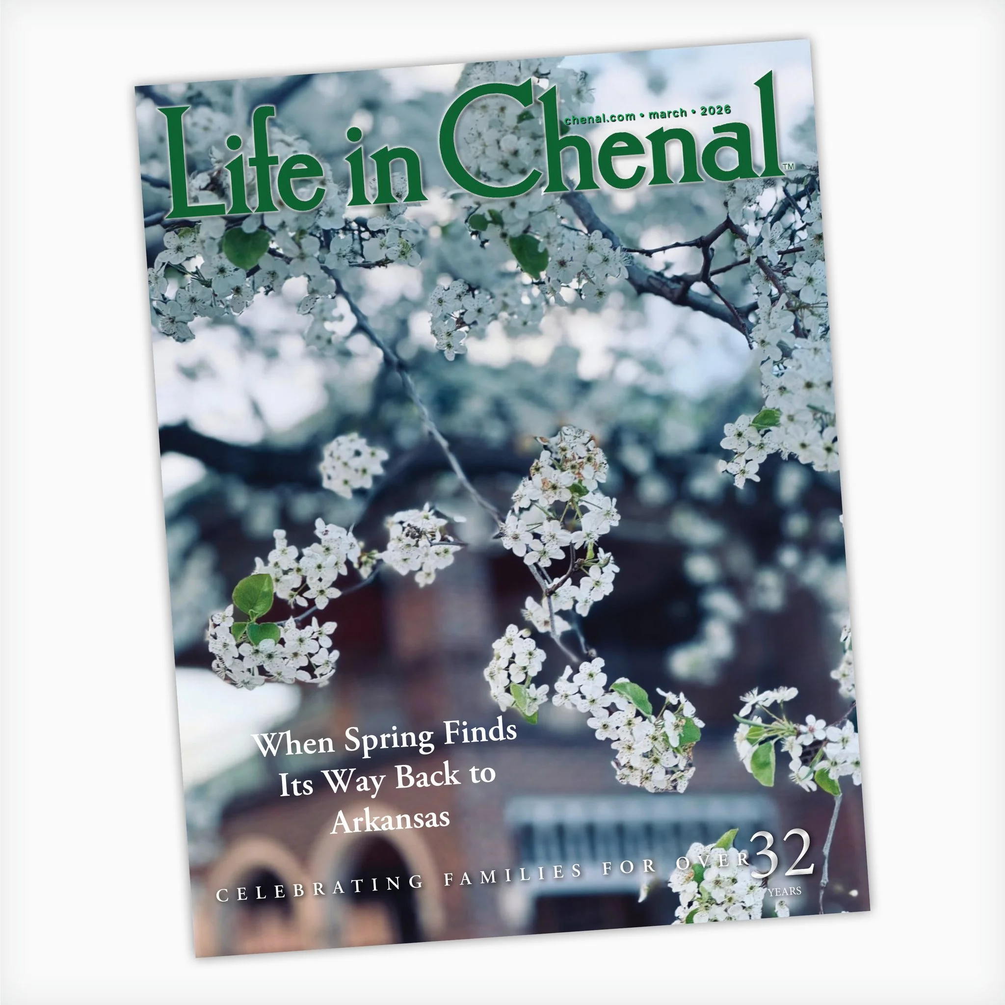 SHOW OFF YOUR BEST SELF | Real life is our best life, and Chenal is the perfect place to live it! Read up on an incredible local family, get inspired to decorate YOUR way (no more cookie-cutter homes!), and learn more about the frogs and birds we're 