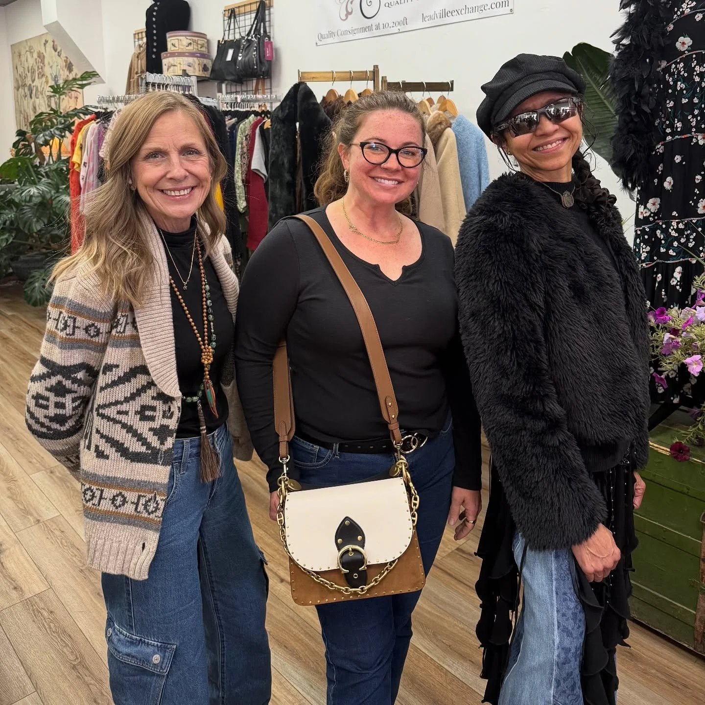 🎉 Congratulations to our Coach bag raffle winner, Amy H. 💼

A huge thank you to everyone who came out for Mocktails &amp; Must-Haves&hellip;whether you shopped our fall bag collection, tried some permanent jewelry by @perpetual.bliss.jewelry, or ju
