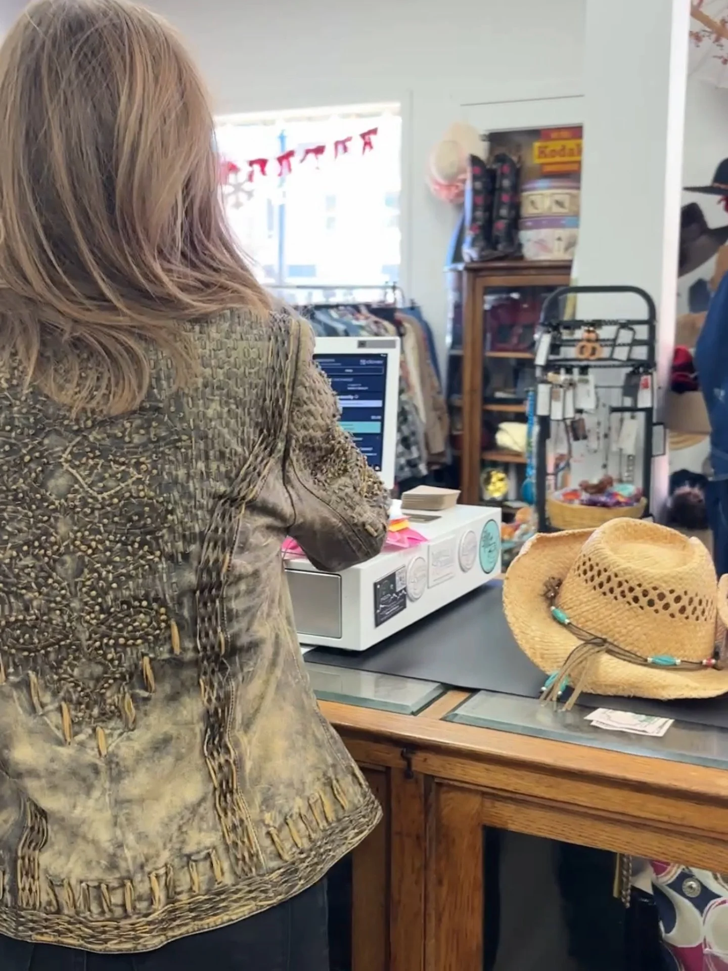 Attention consignors! ❄️➡️🌞 Winter consignment season is wrapping up! Stop by to check if your items sold, collect your earnings, or pick up any remaining pieces.

We&rsquo;re making room for spring &amp; summer, so now is the time to bring in your 