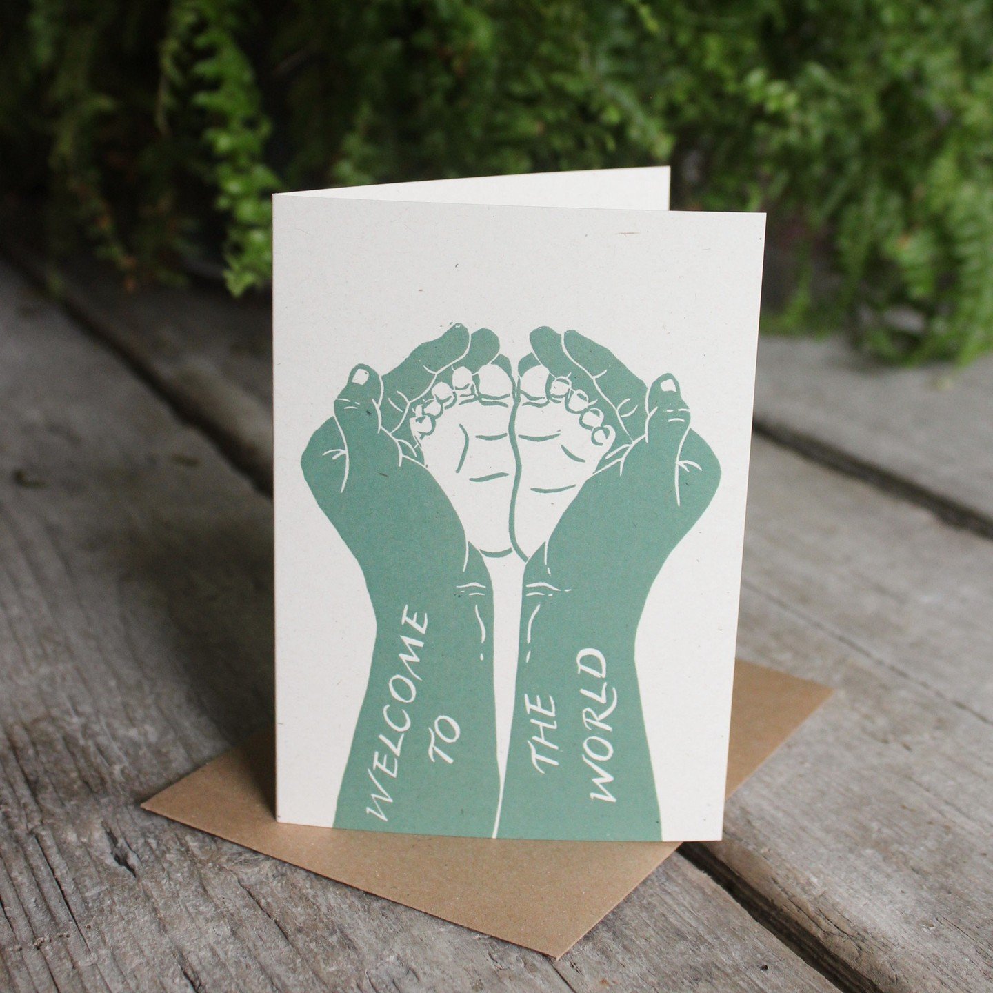 Welcome to the world - This new born baby card is now up on my Etsy shop, in case you are looking for a sustainable gift card for new parents. 
.
.
.
.
#printmaker #linocutprint #linocut #linocutting #linocarving #printmakersofinstagram #irishhandmad