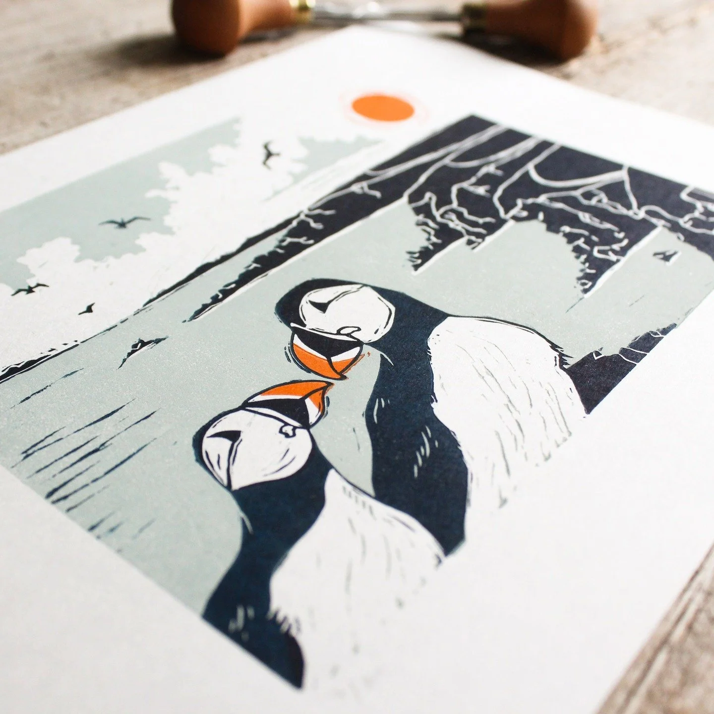 From carving to printing to the final print.
.
.
.
.
.
.
.
.
#printmaker #linocutprint #linocut #linocutting #linocarving #linocutcards #irishhandmade #irishmade #reliefcarving #handcarvedstamp #reliefprinting #irishprintmaker #peopleofprint #irishcr