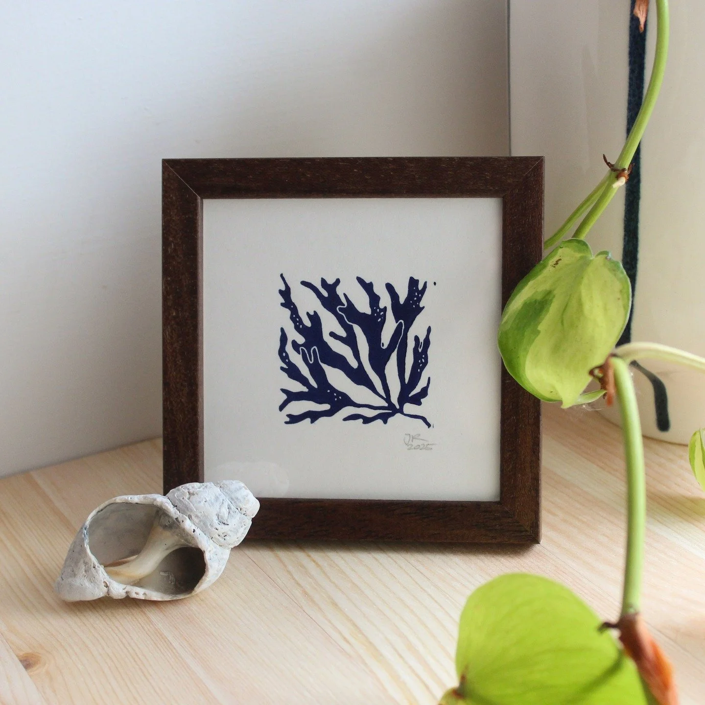 The last couple of weeks I've been getting ready for the upcoming Christmas markets.
The first market is starting tomorrow @westportestate from 5-9pm. You'll find all my prints and festive greeting cards as well as some framed prints!
.
.
.
.
.
.
.
.