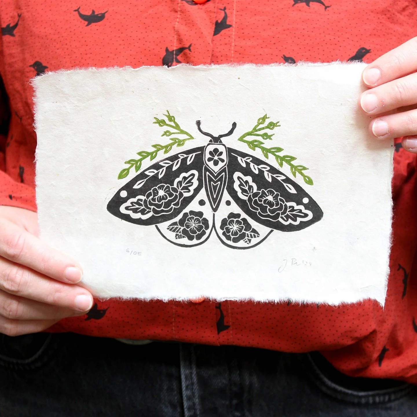 I've had a slow start into the new year and spent some time tidying up and resetting my workspace. I decided to put some of my prints on offer as I would like to make space for new creations. You'll find them on my Etsy shop (link in bio).
.
.
.
.
.
