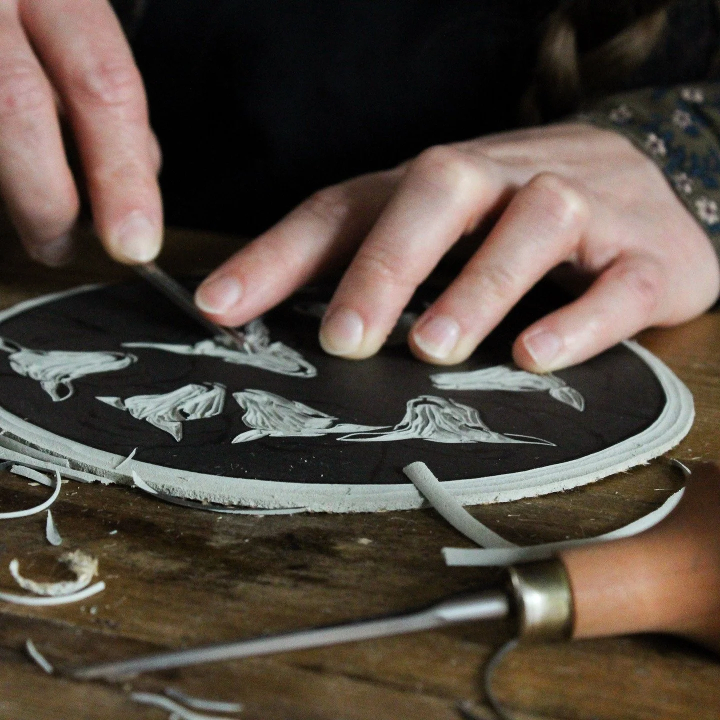 Working on a new linocut print.
.
.
.
.
.
.
.
#printmaker #linocutprint #linocutting #linocarving #irishmade #reliefcarving #reliefprinting #irishprintmaker #peopleofprint #irishcrafts #handmadeinireland