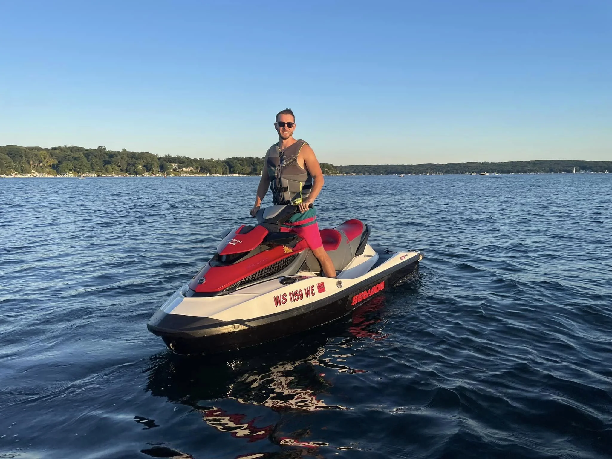 Rent — Whitewater Lake Boat Rentals