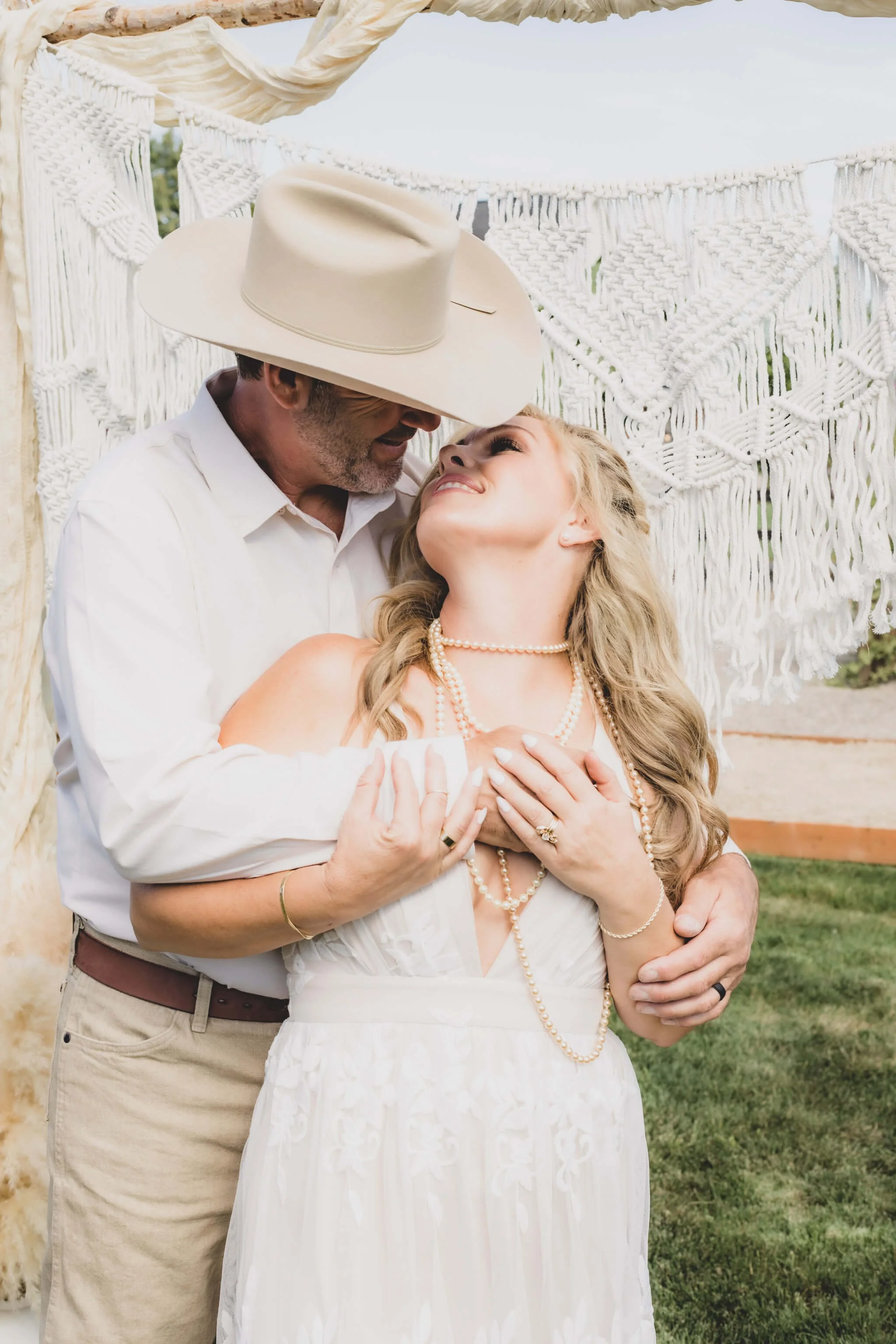 eagleid_backyard _wedding_-09.jpg