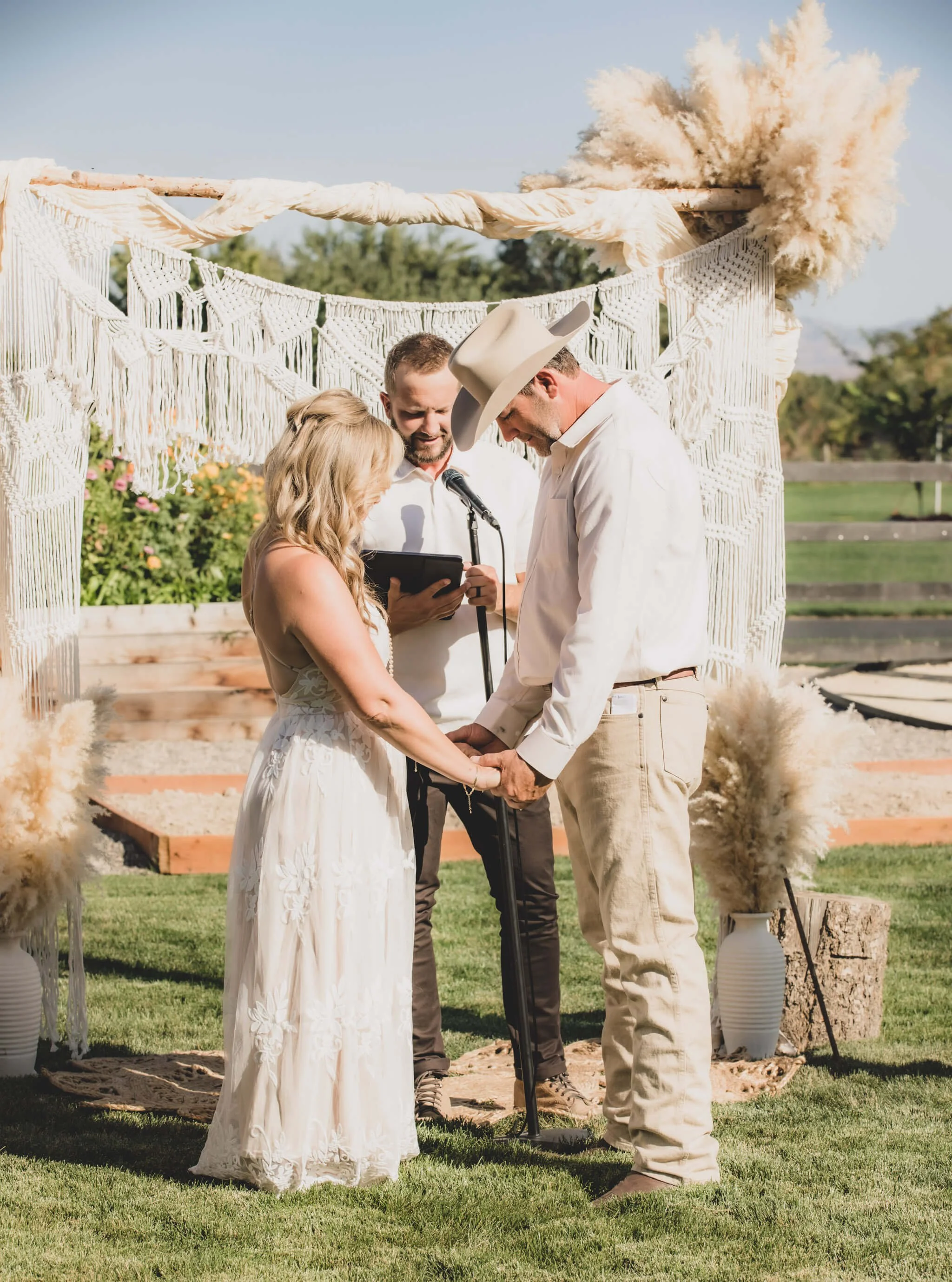 eagleid_backyard _wedding_-15.jpg