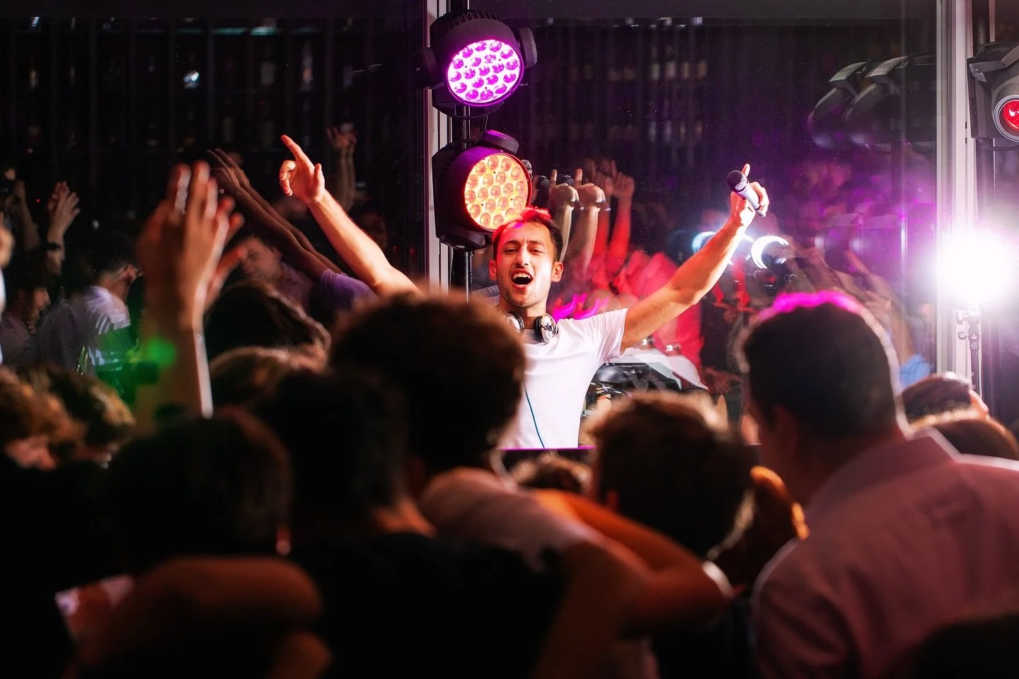 32 Floors up in the sky @oblixrestaurant @clairejonasphotography @portmanproduction #dj #londondj #events #lighting #sound #london #oblix