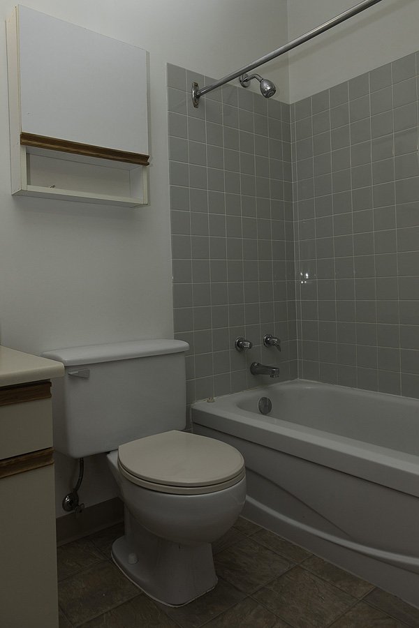 309_Bathroom_.jpg