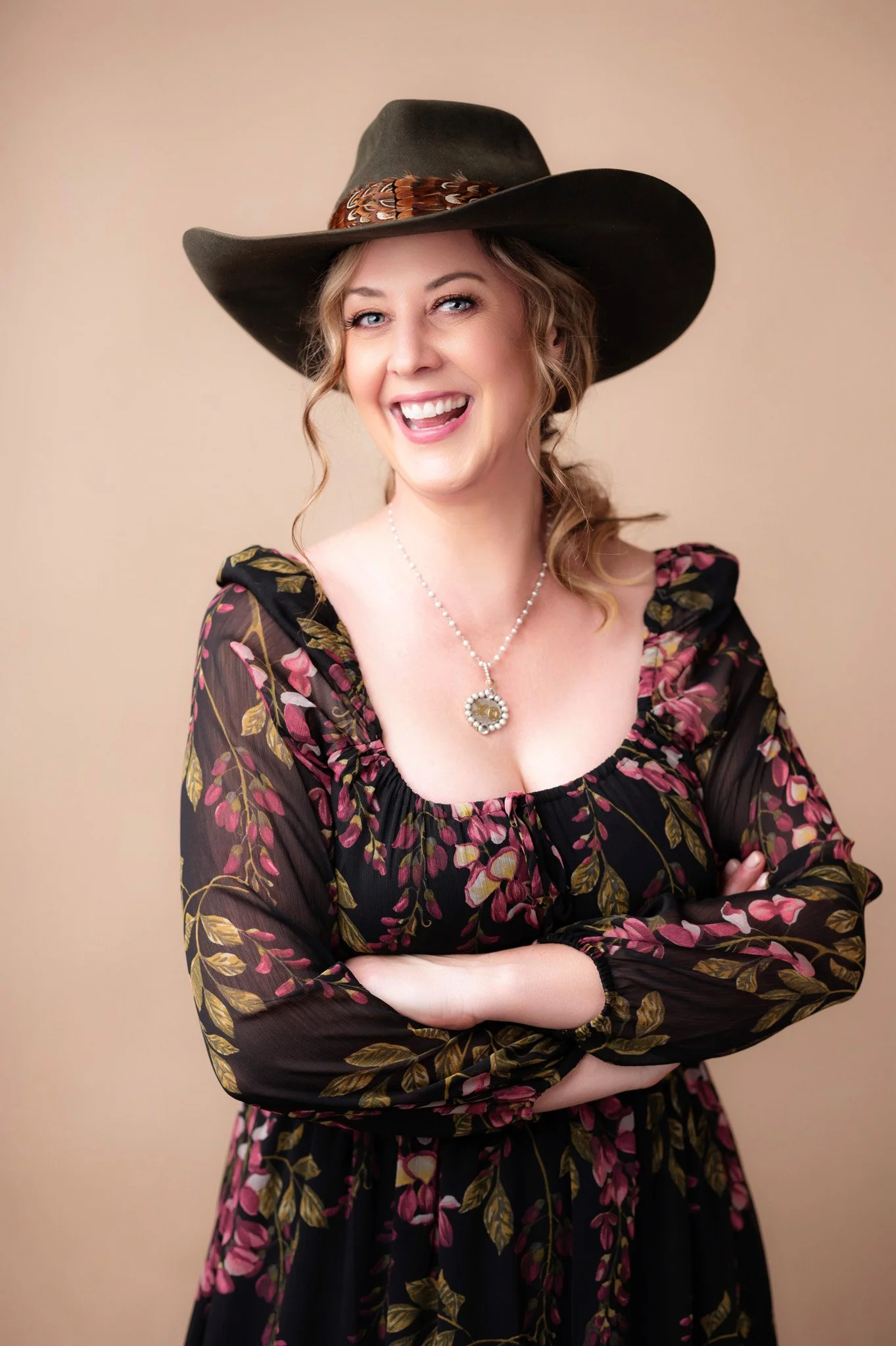 A photograph of Heidi Knight, Wimberley Texas commissioned mixed media portrait artist