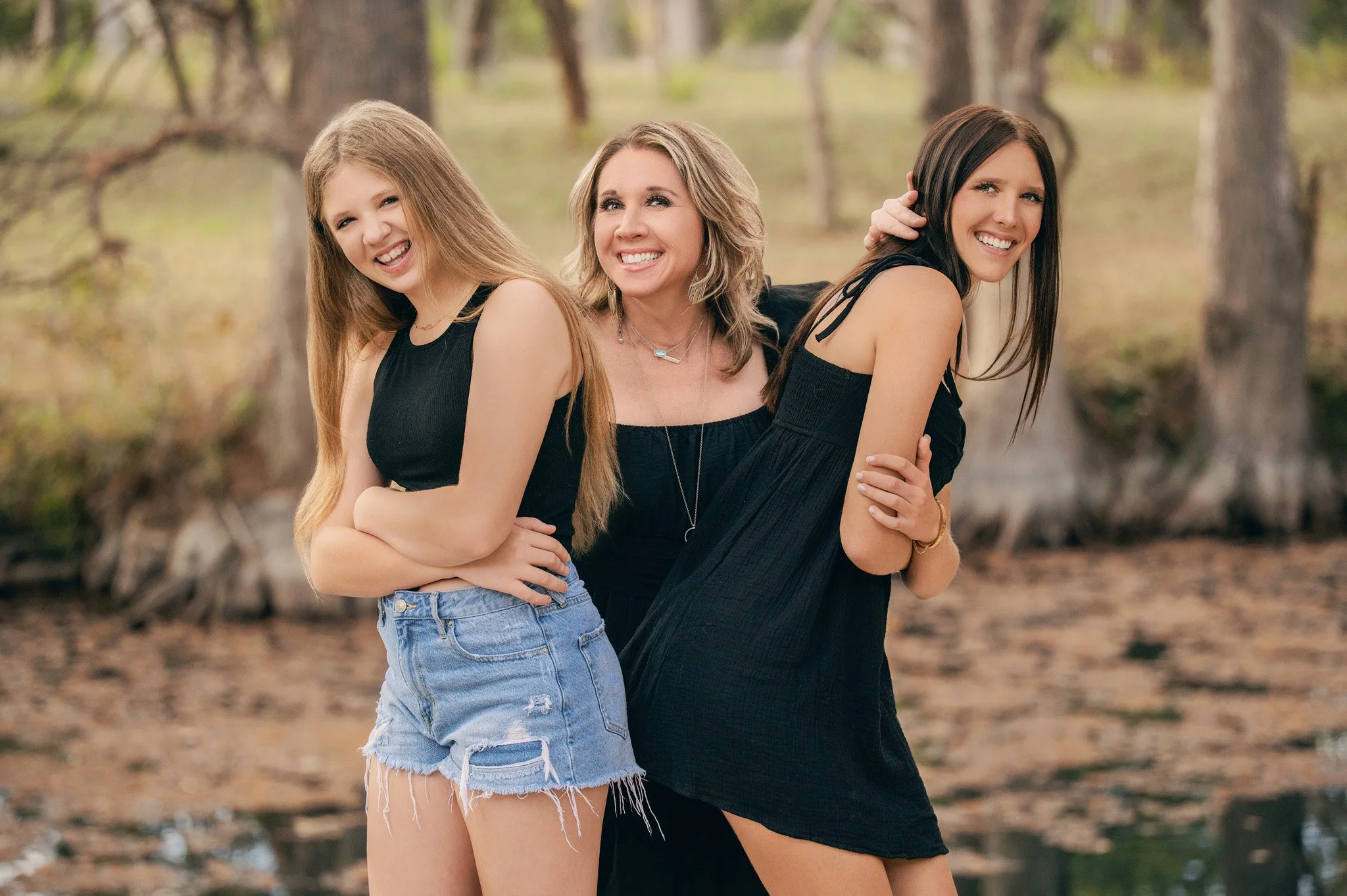 RiceOwlsSoccerthemedgirlsseniorportraitsession_copyrightHeidiKnightPhotography_WimberleyTexas23.jpg