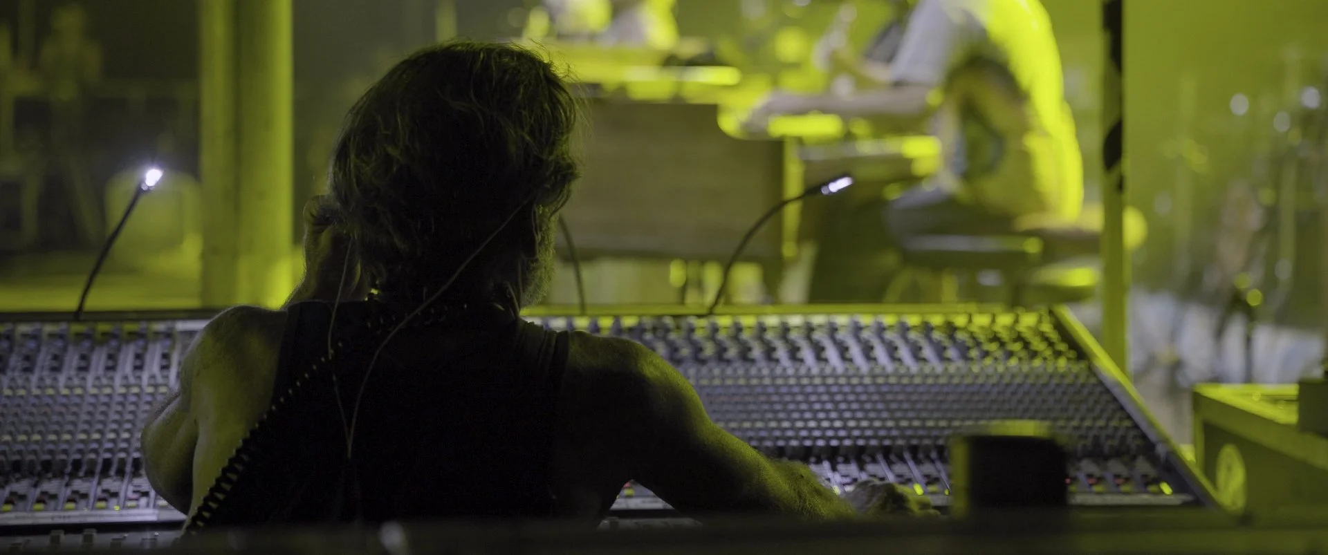 Hoochenanny Stills-3.jpg