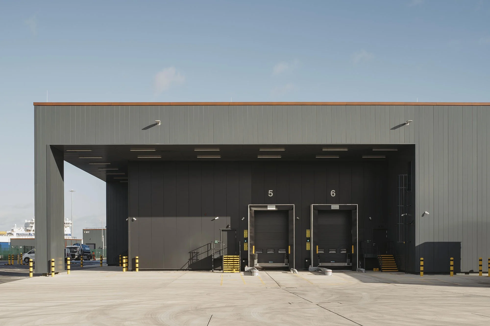 Rosslare Europort T7 012.jpg