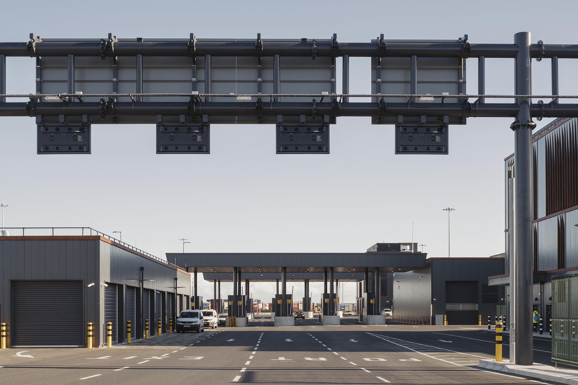 Rosslare Europort T7 008.jpg