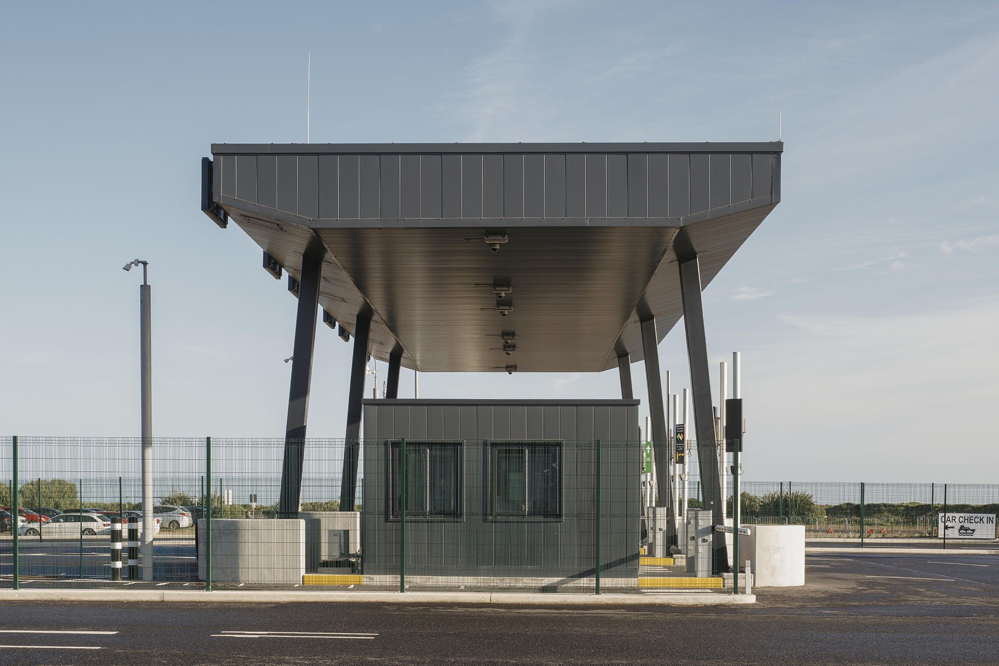 Rosslare Europort T7 004.jpg