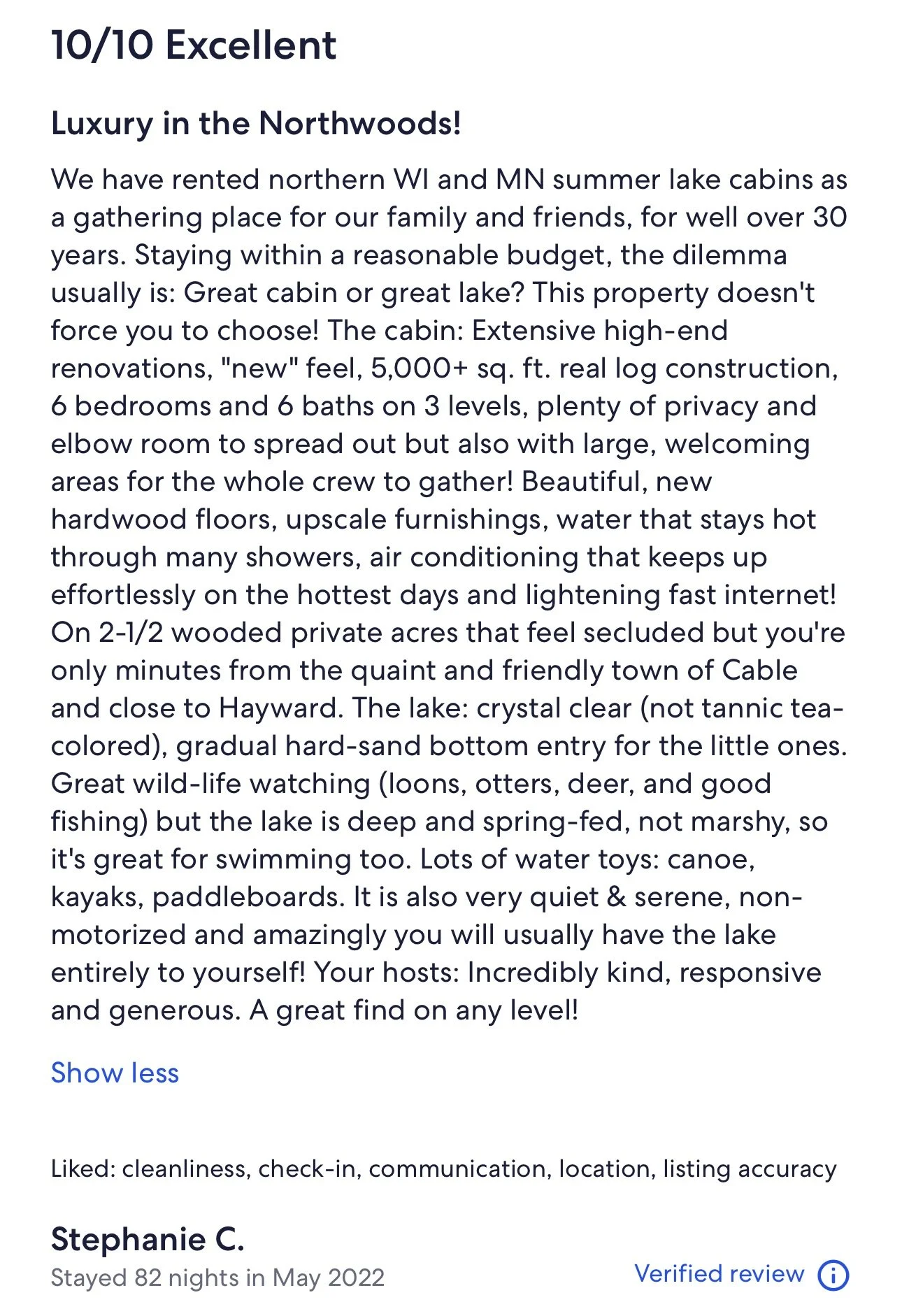 A review listing for luxury northern Wisconsin and Minnesota lake cabins, praising their features, amenities, and wildlife, with a score of 10 out of 10.