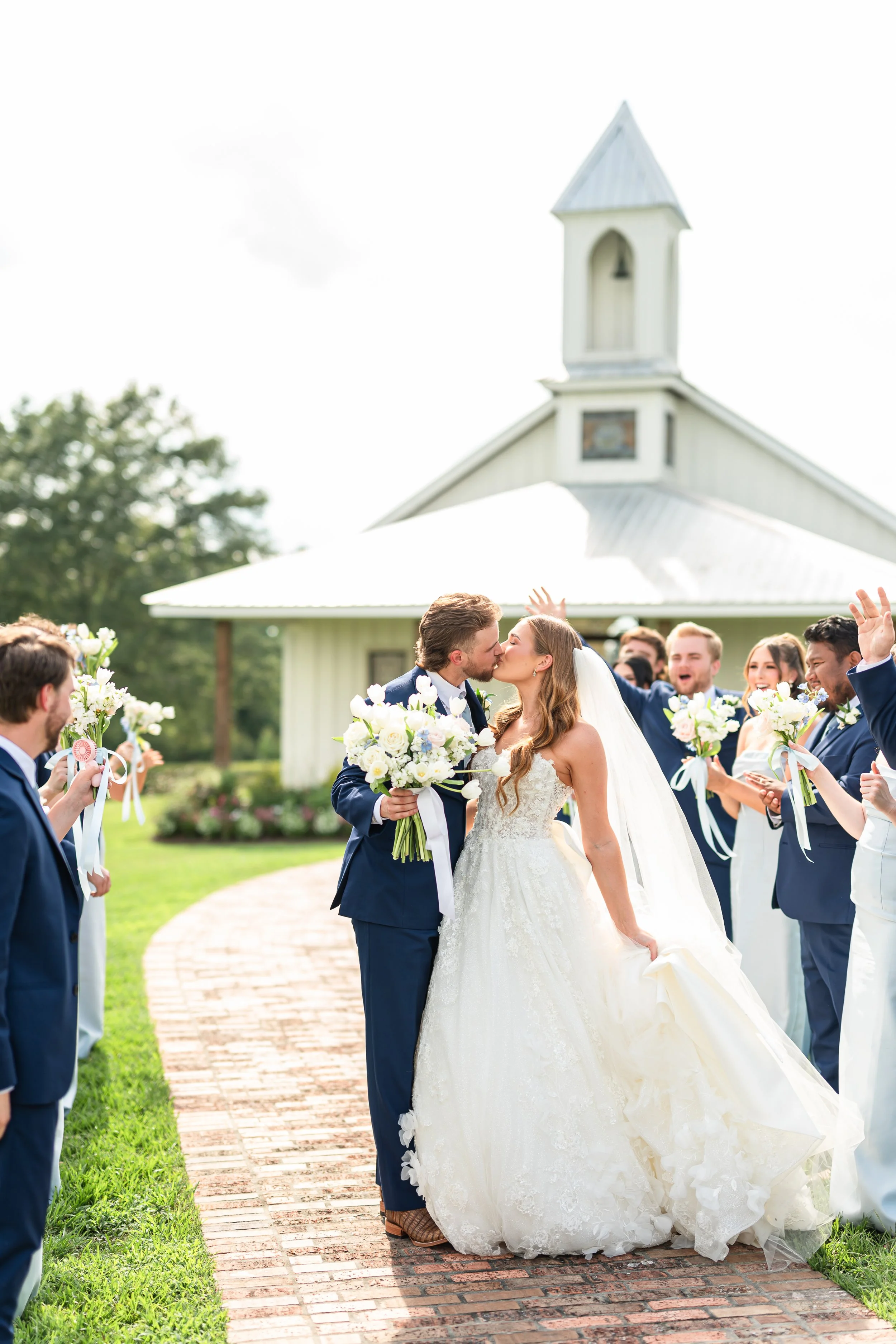White_Magnolia_Wedding39.jpg