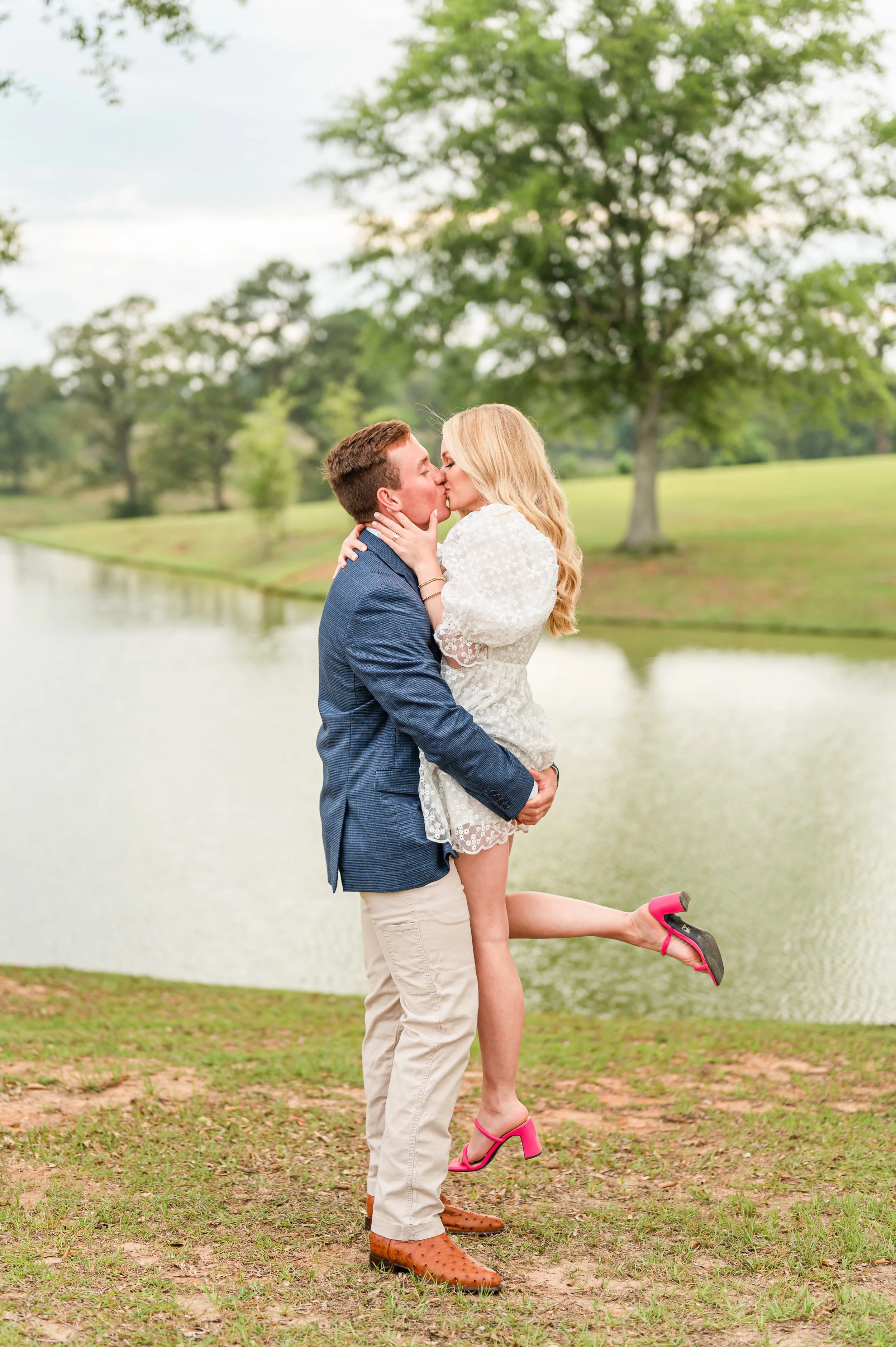 White_Magnolia_Engagement15.jpg