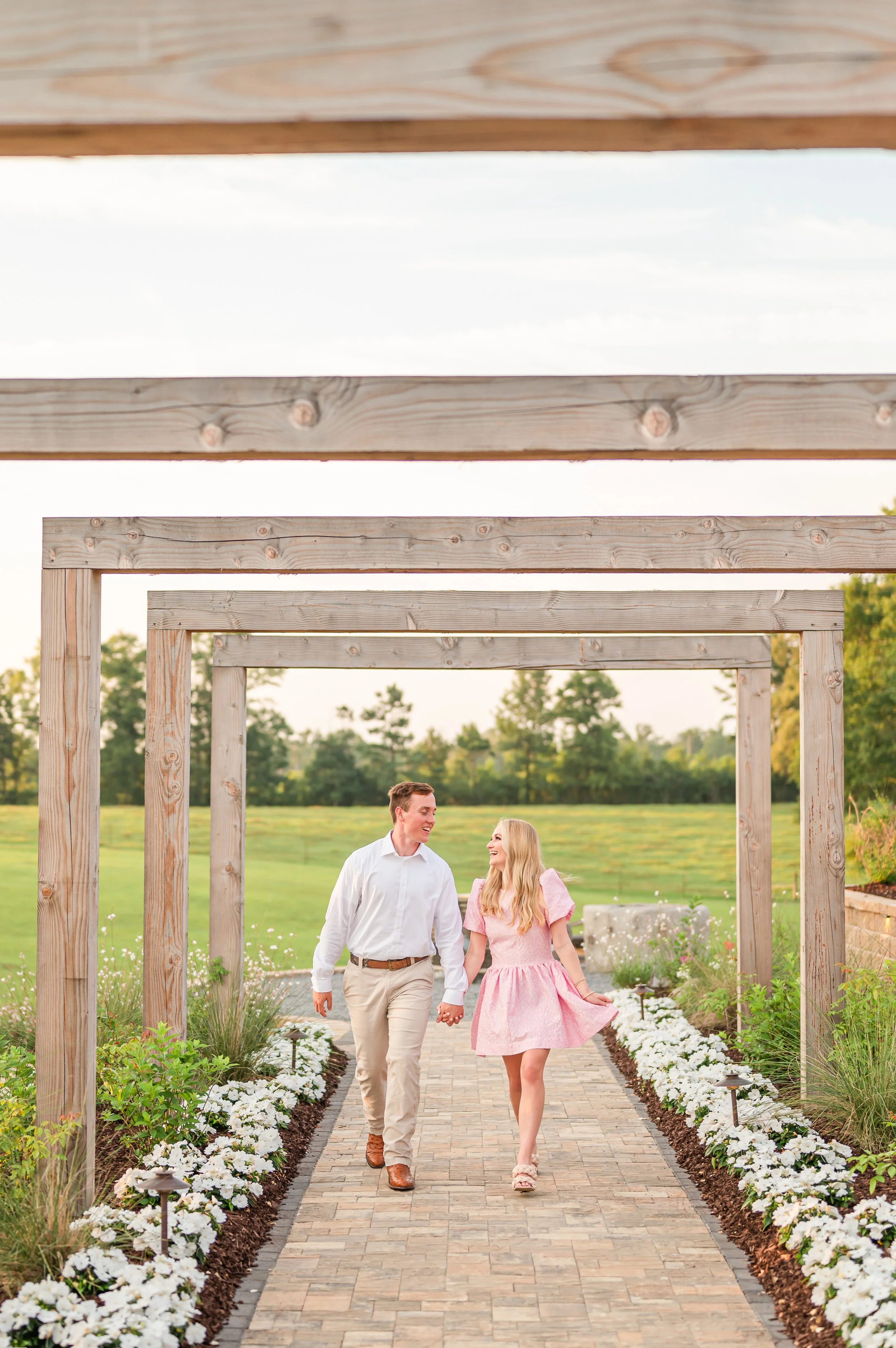 White_Magnolia_Engagement67.jpg
