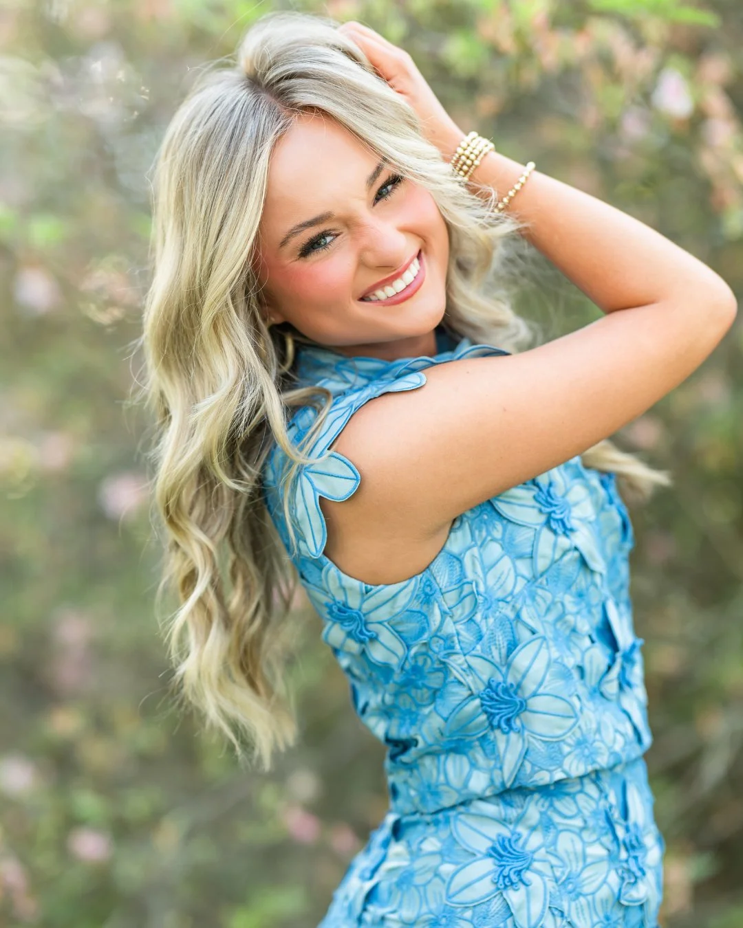 Debra | Class of 2026 🎓&hearts;️

Another stunninnnngggg senior graced my camera yesterday, and I just can't get over it!!! 
.
.
. 
#senior #seniorportraits #seniorsession #batonrougephotographer #seniorphotographer