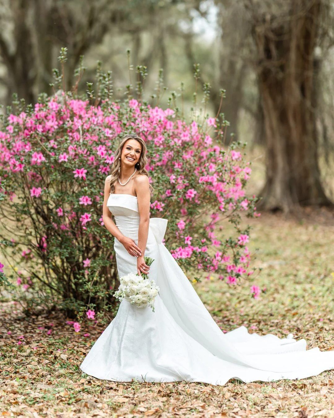 MRS. BECNEL!!!!!!!!!!!!!

What. A. Night. My goodnesssss!!! I cannot wait to share from the most magical wedding day, but for now - I'll just be starring at some of her bridals that I can FINALLY share!!! &hearts;️

Wedding Coordinator: @simplydone_e