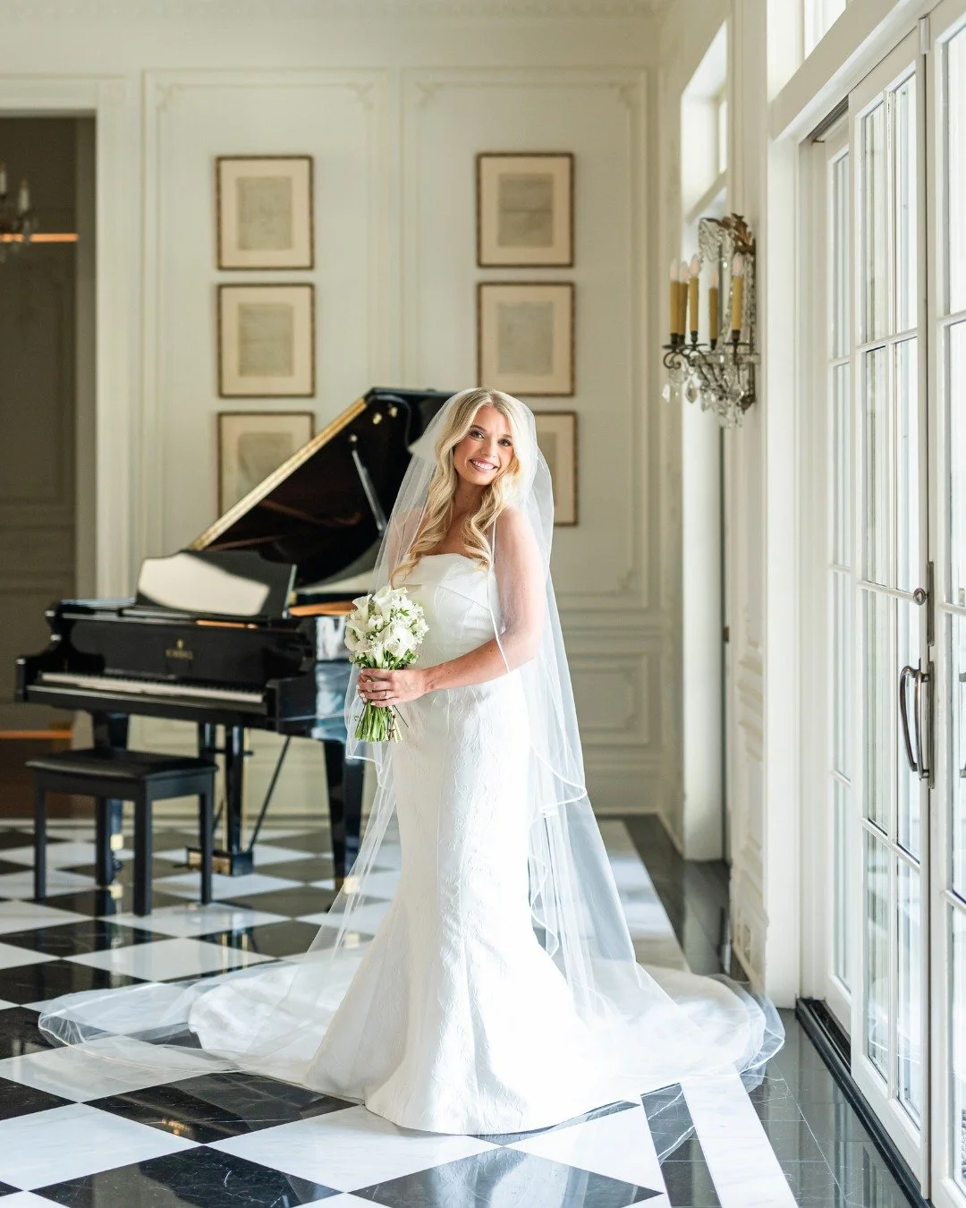 MRS. MARCHAND!!!!!!

Gosh. Friday was absolutely PERFECT in every way. I simply cannot waittttt to share all the beauty, but until then - bridals are finally no longer a secret, and I have just tooooo many favorites!!! 

Coordinator: @stellagraceeven