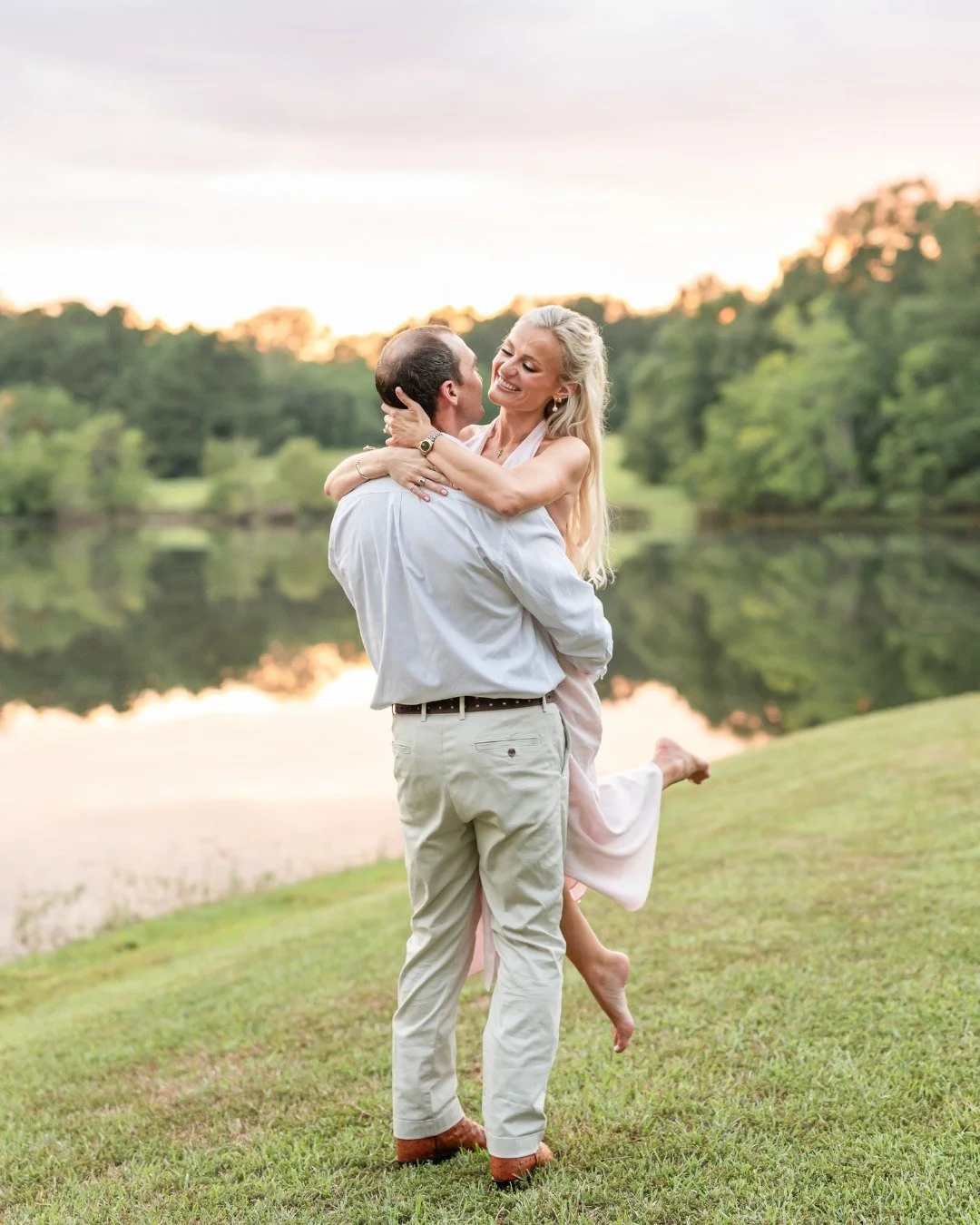 A day that initially seemed like it was forever away has now turned into being just 6 months out... but who's counting?!?!? 💍 👰 🤵 🤍

Part III of Shelbi &amp; Mason's gorgeous engagement session included the prettiest skies, a fun pier, and seriou