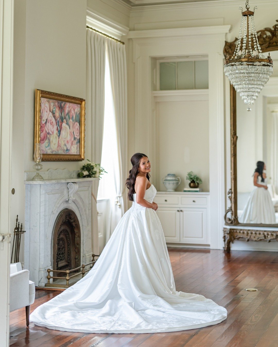 Let me introduce you to Mrs. Roussel!!!!!!! 

A BEAUTY - inside and out. Seriously one of the sweetest souls I've have the honor of being in front of my camera. I truly enjoyed every second of watching you marry the love of your life yesterday, and c