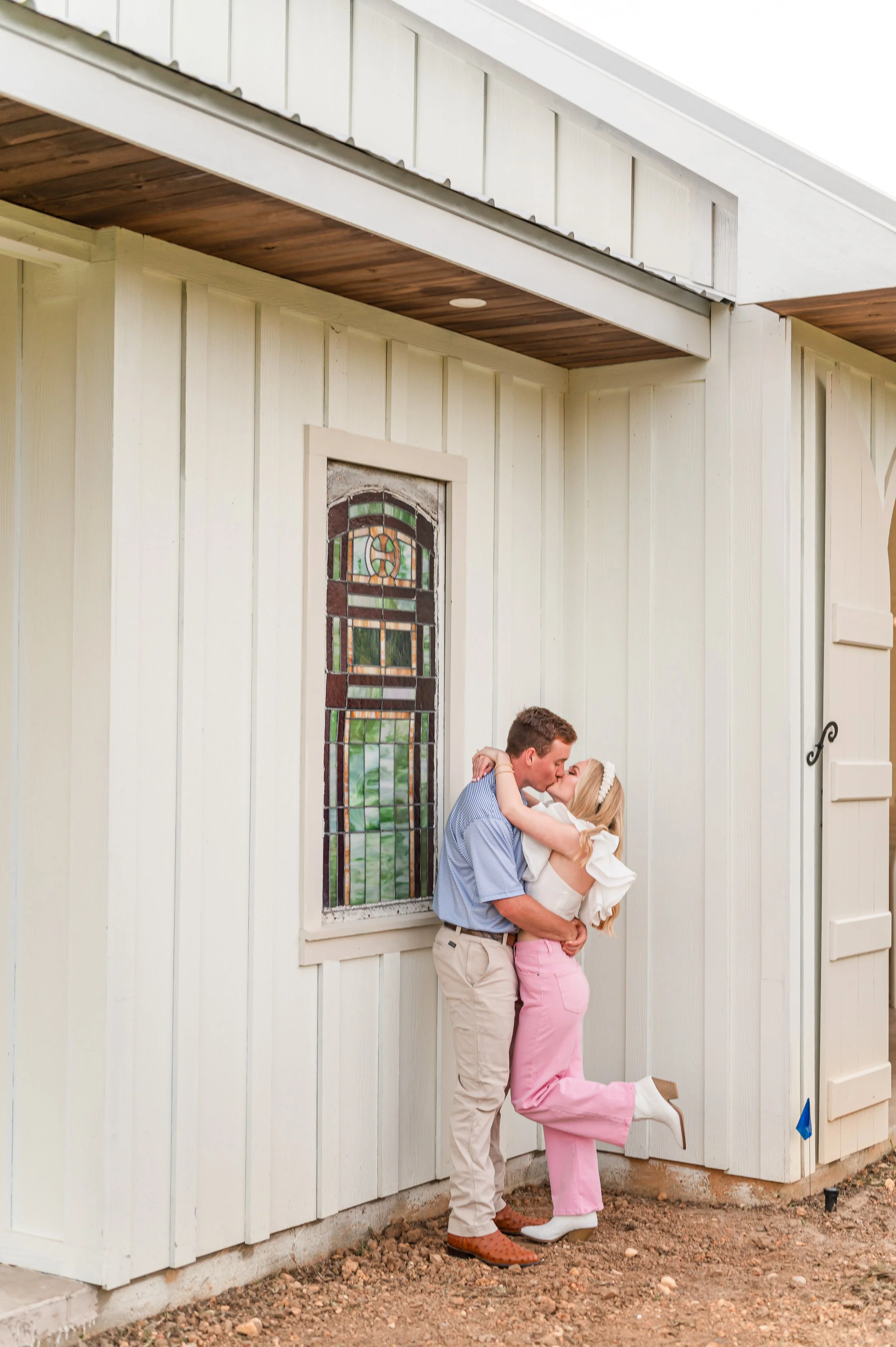 White_Magnolia_Engagement77.jpg