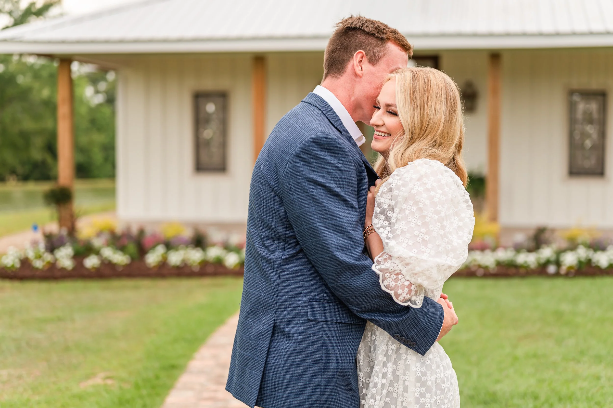 White_Magnolia_Engagement6.jpg