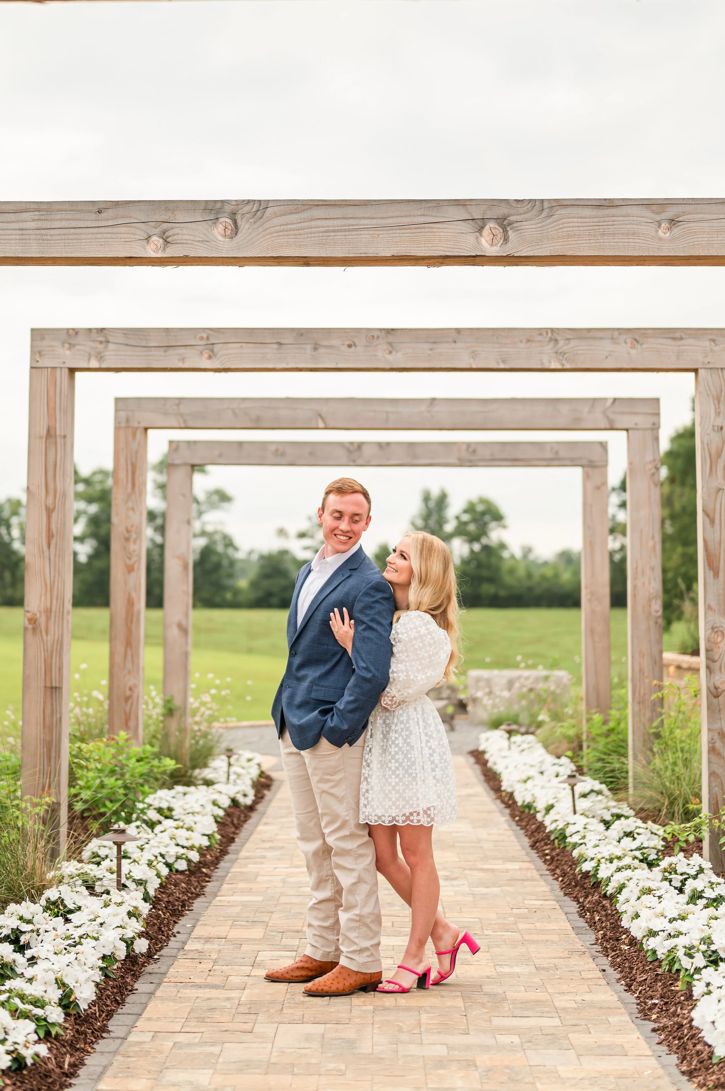 White_Magnolia_Engagement13.jpg