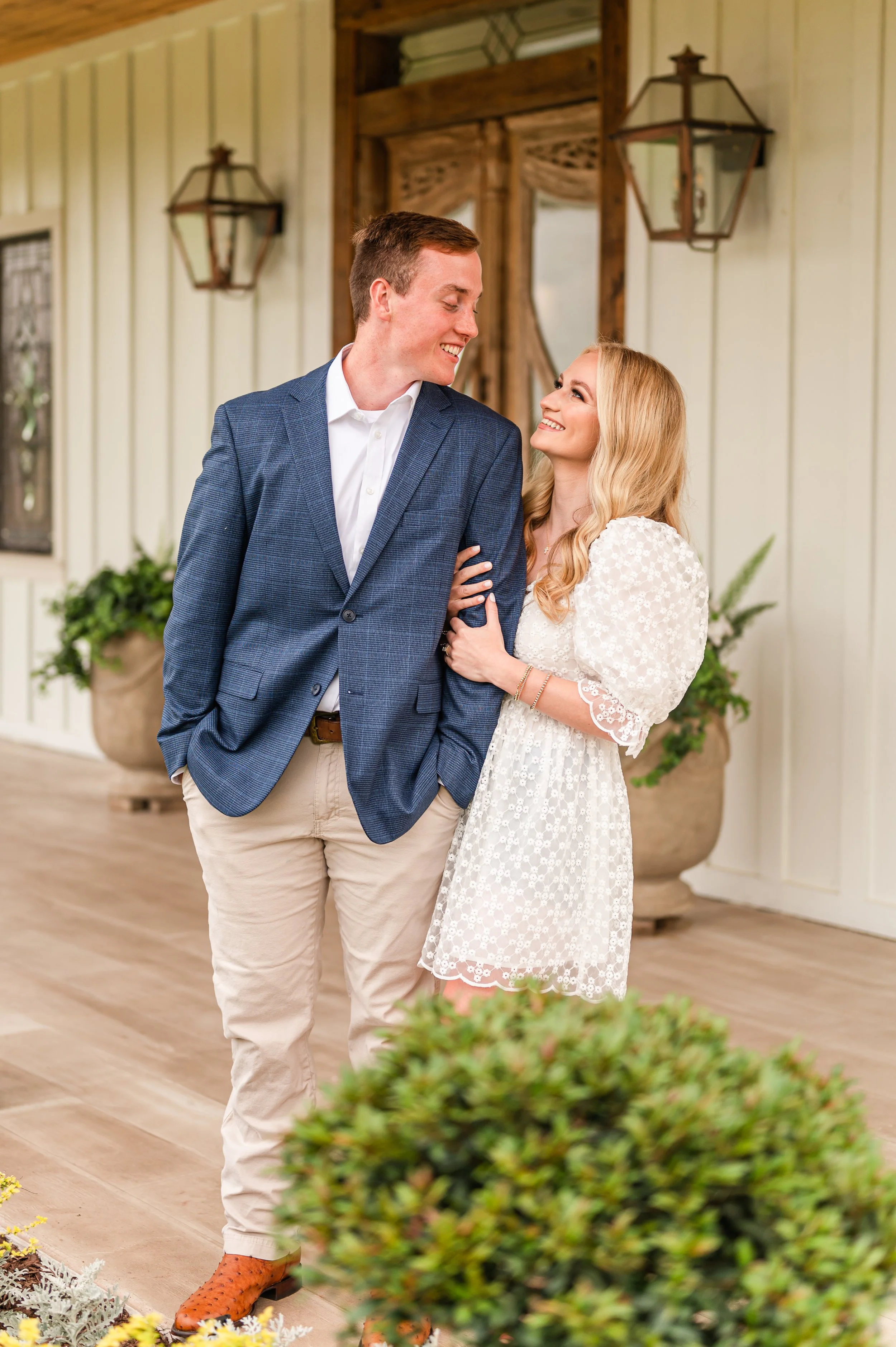 White_Magnolia_Engagement8.jpg