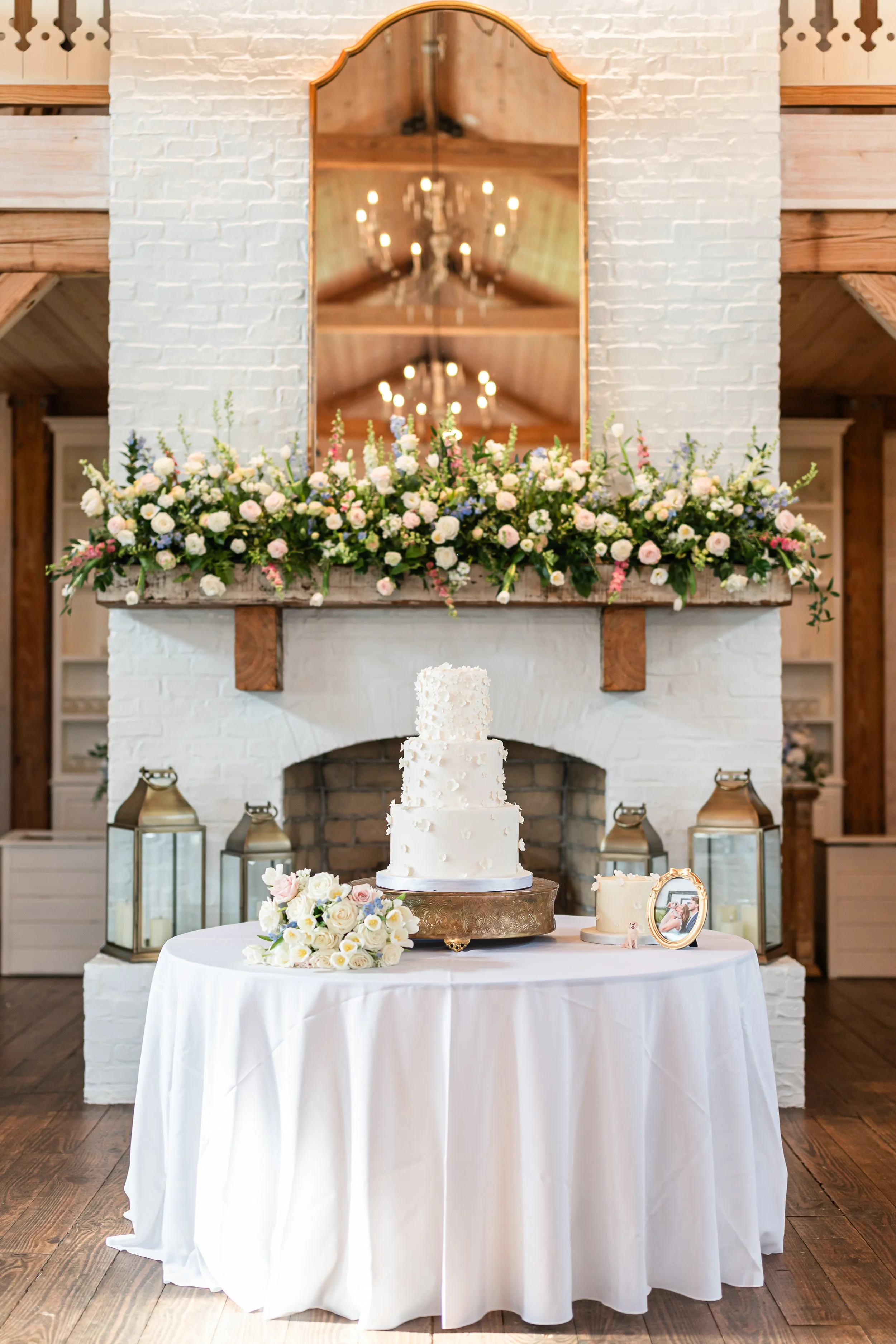 White_Magnolia_Wedding51.jpg