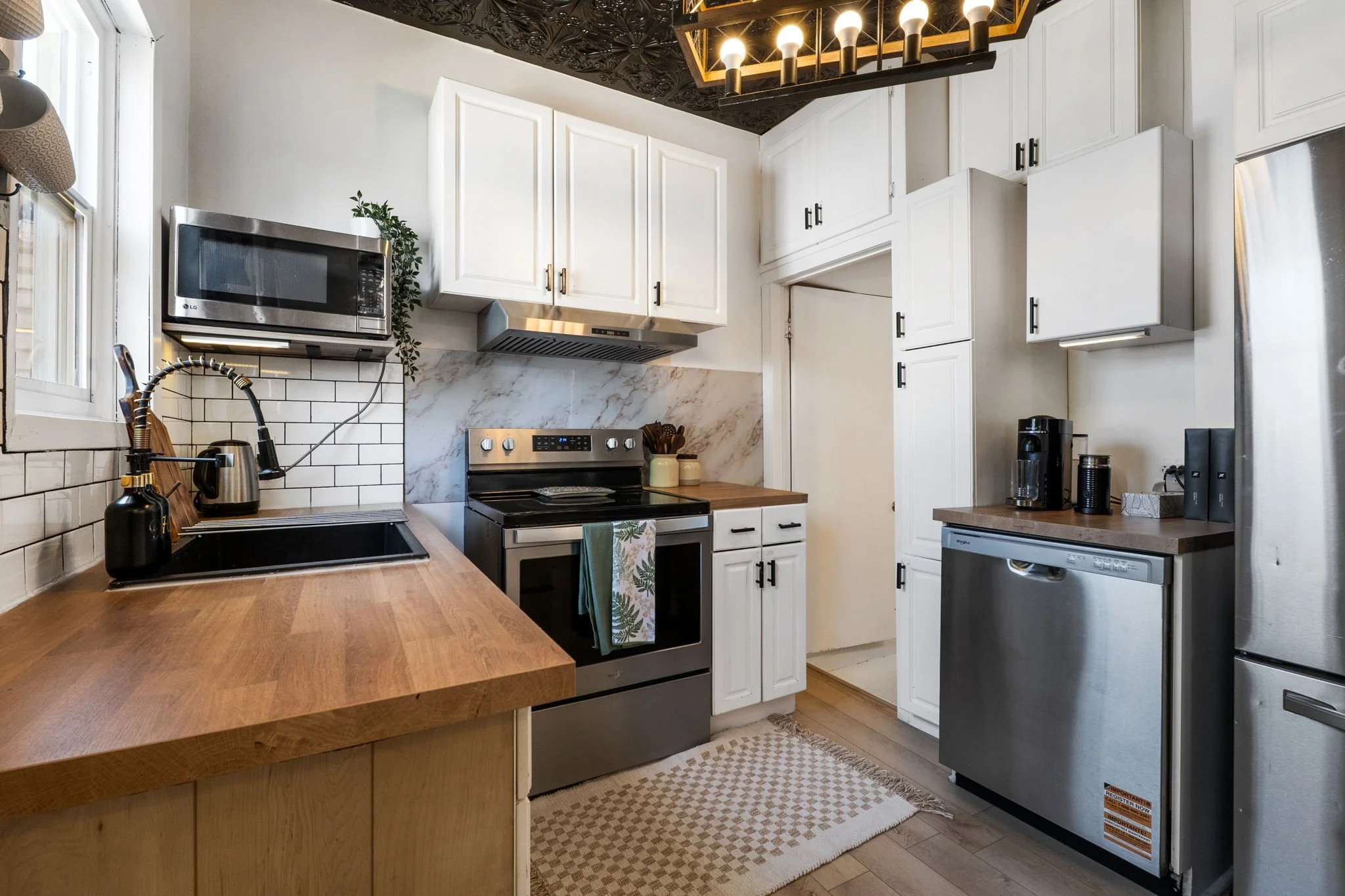 177 Gordon Ave - Interior-10.jpg