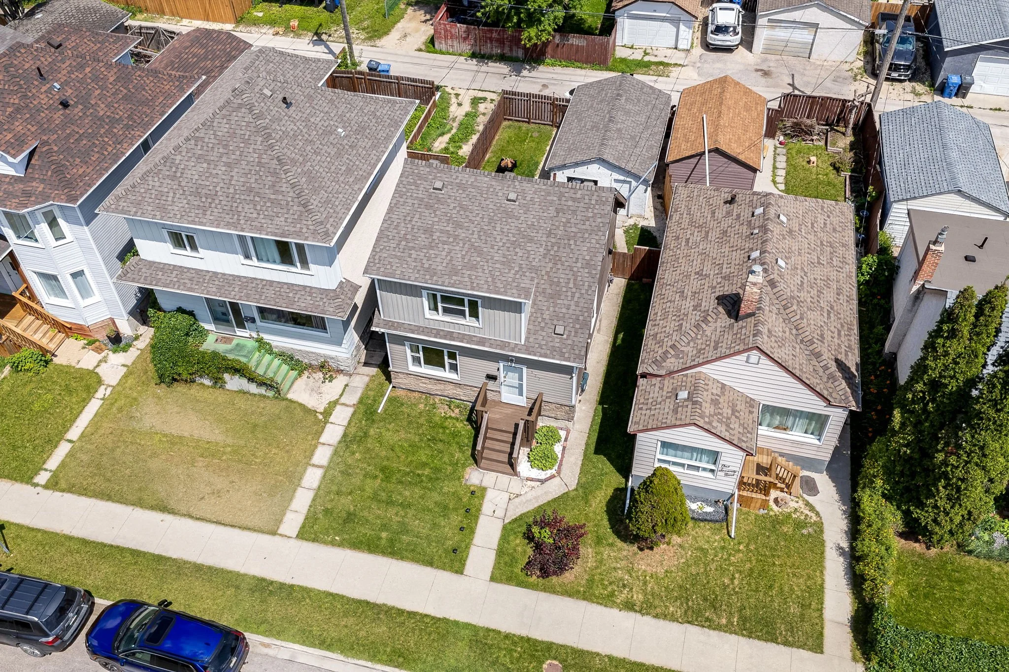 177 Gordon Ave - Exterior-8.jpg