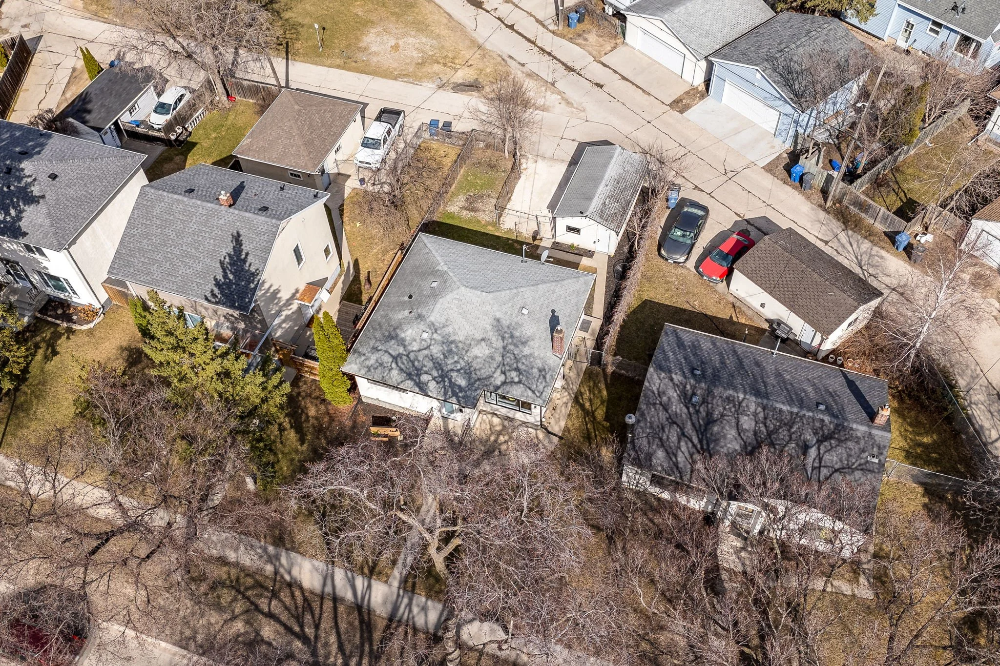 566 Cambridge St - Exterior-8.jpg