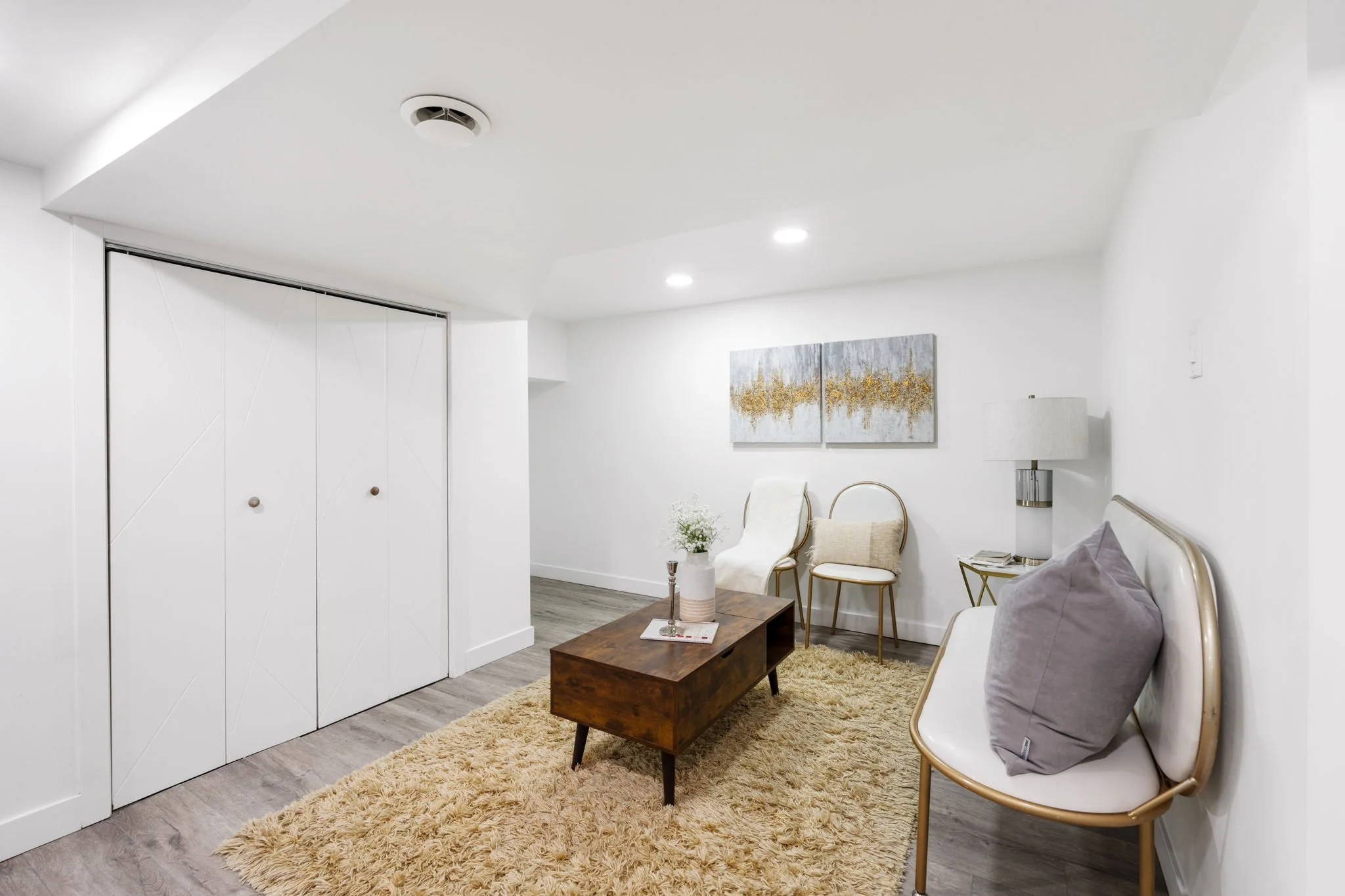 566 Cambridge St - Interior-21.jpg
