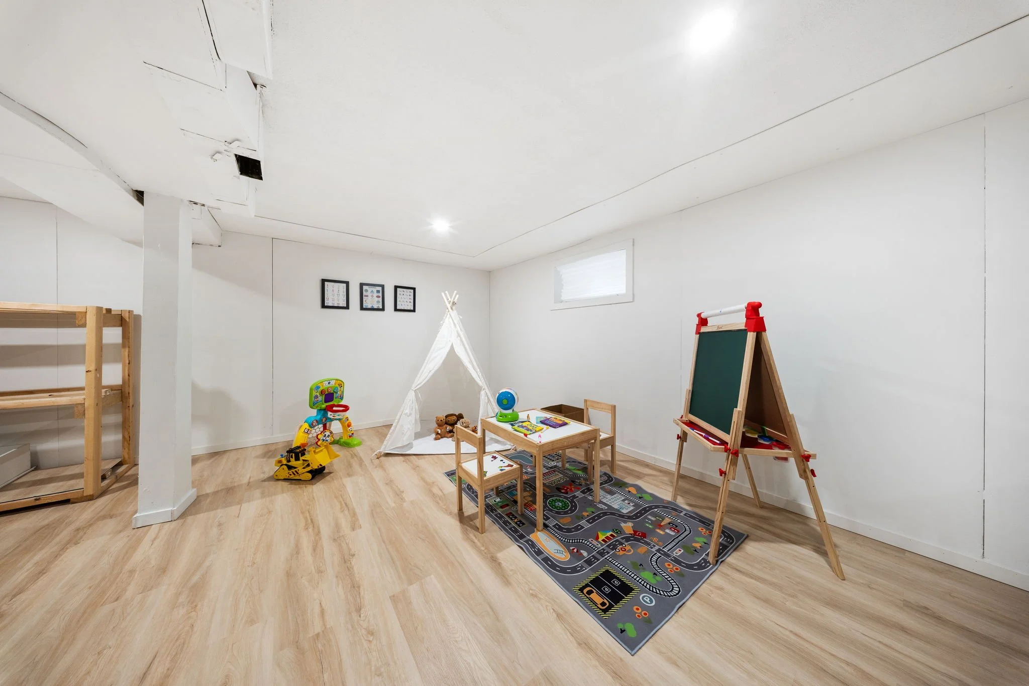 177 Gordon Ave - Interior-20.jpg