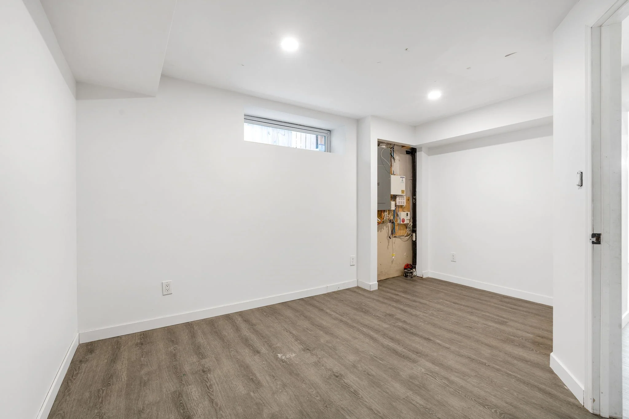 92 Blumm Cres - Interior-29.jpg