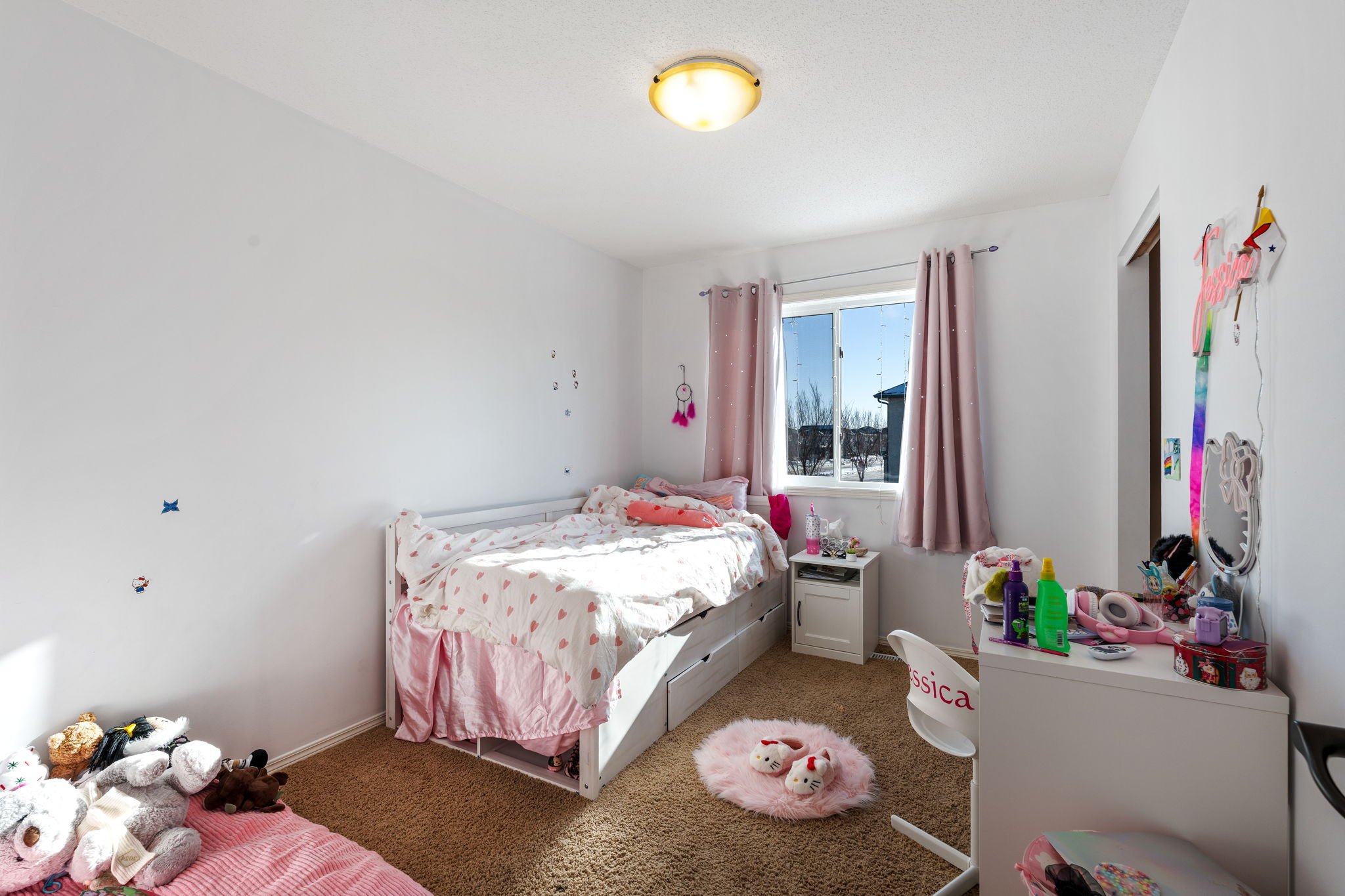 92 Blumm Cres - Interior-20.jpg