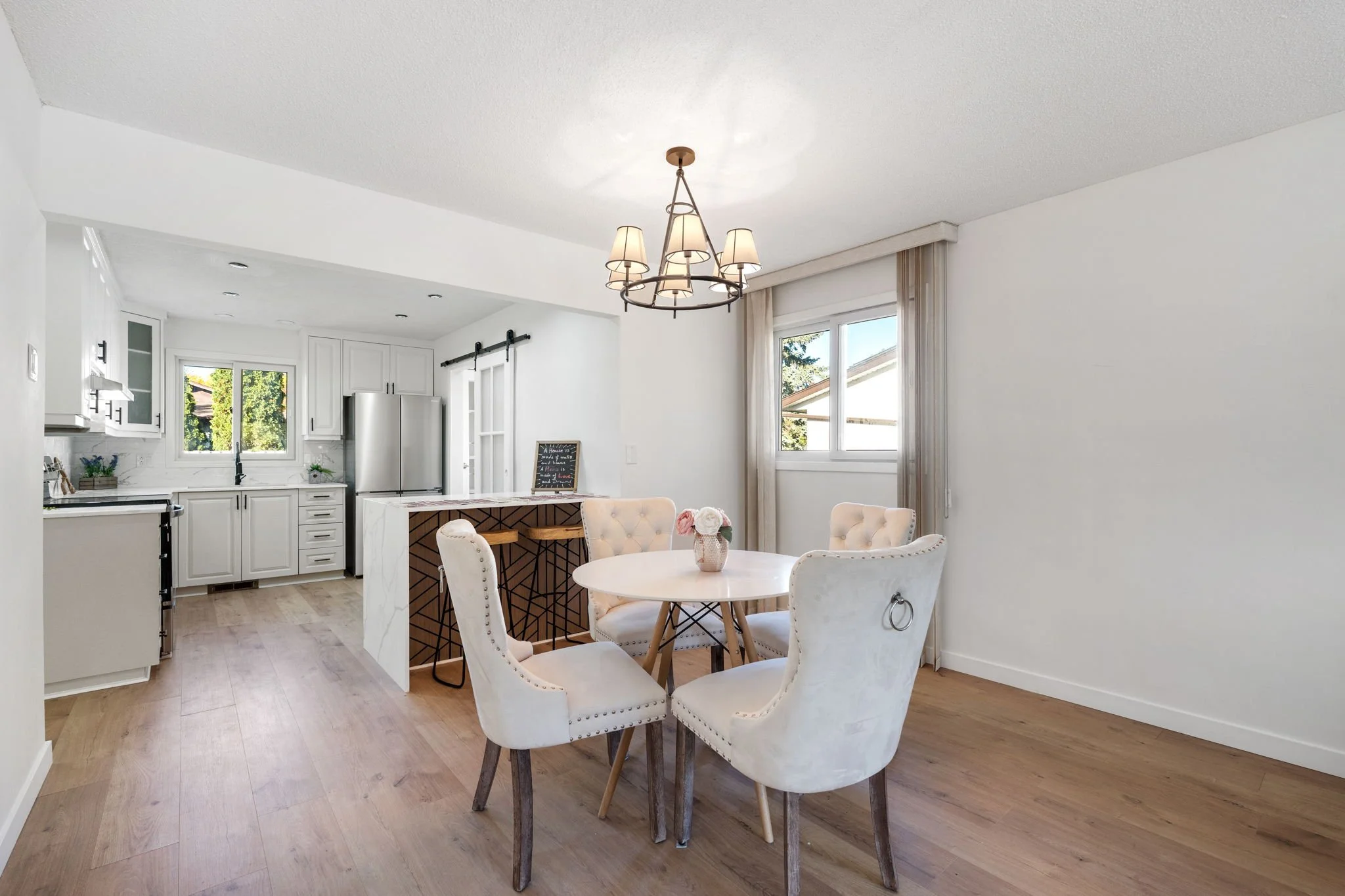 211 Kirkbridge Dr - Interior-6.jpg