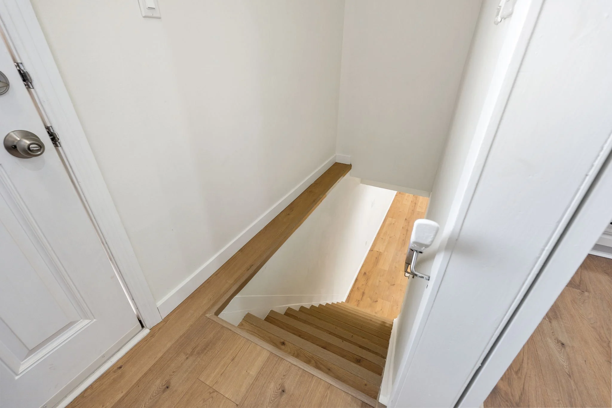 211 Kirkbridge Dr - Interior-26.jpg