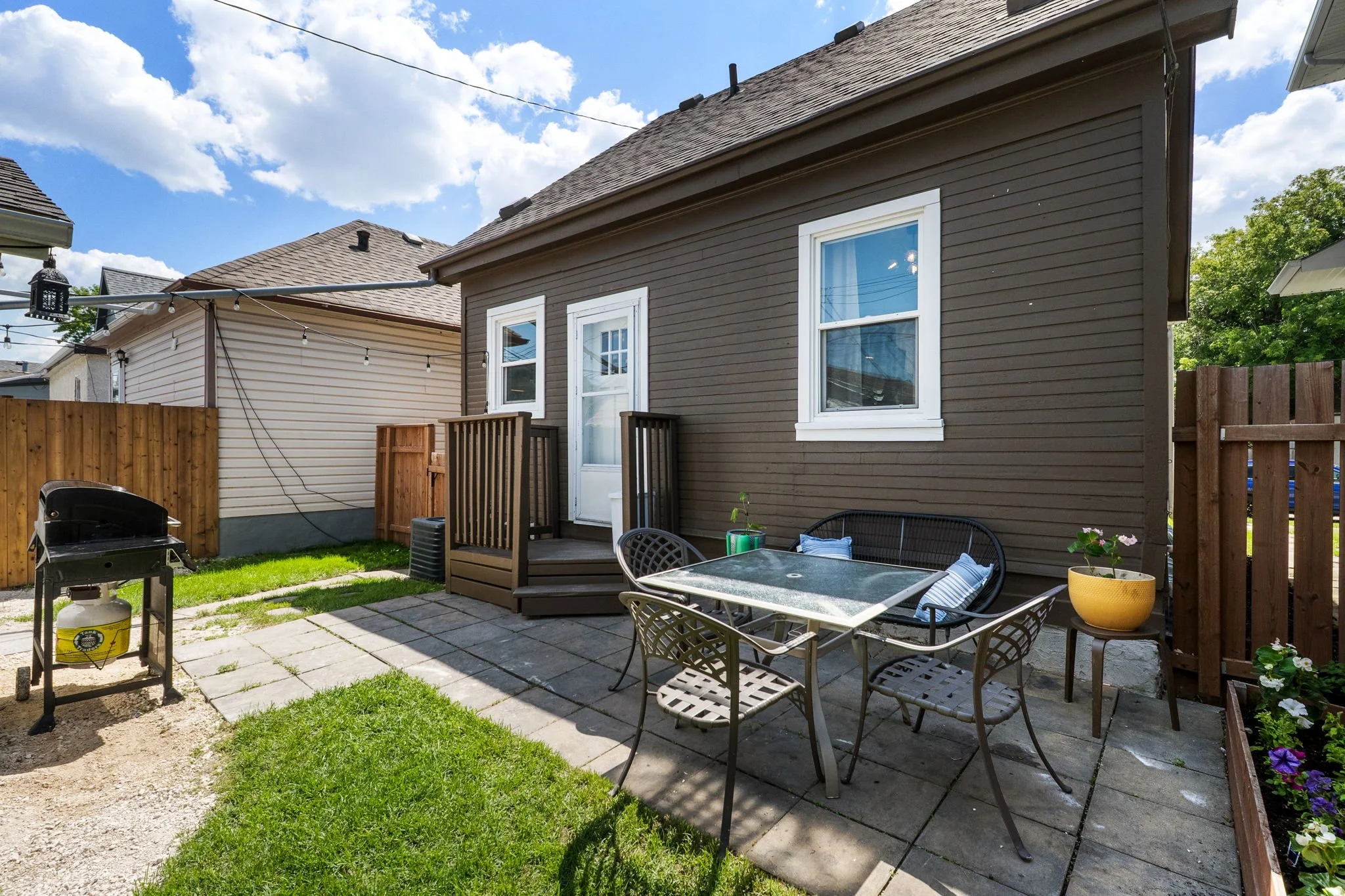 177 Gordon Ave - Exterior-5.jpg