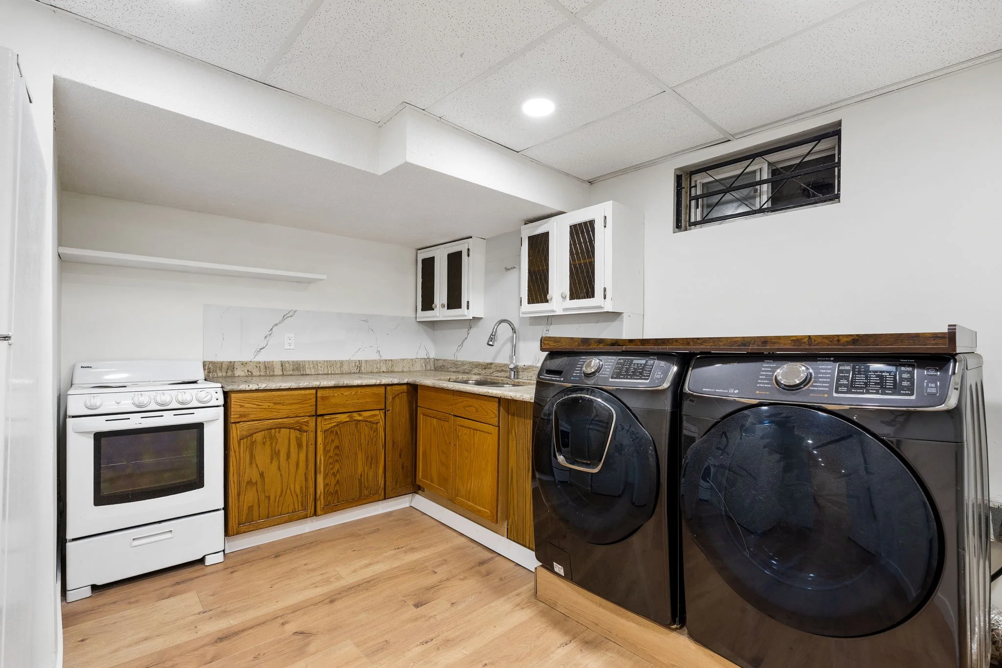 211 Kirkbridge Dr - Interior-35.jpg