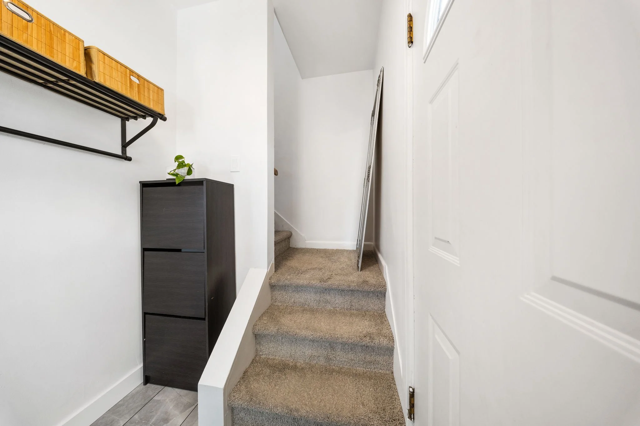 177 Gordon Ave - Interior-14.jpg