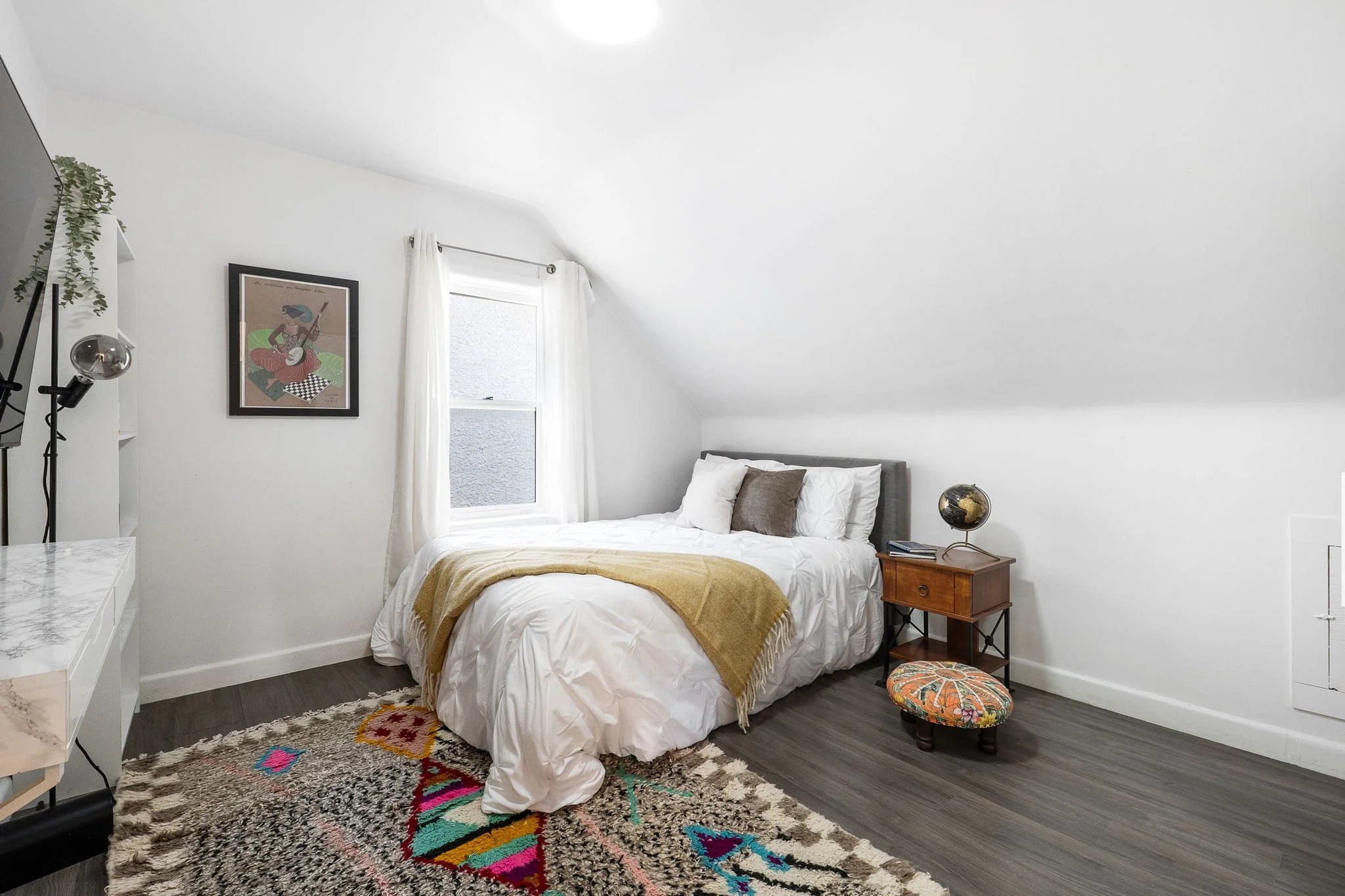 177 Gordon Ave - Interior-16.jpg