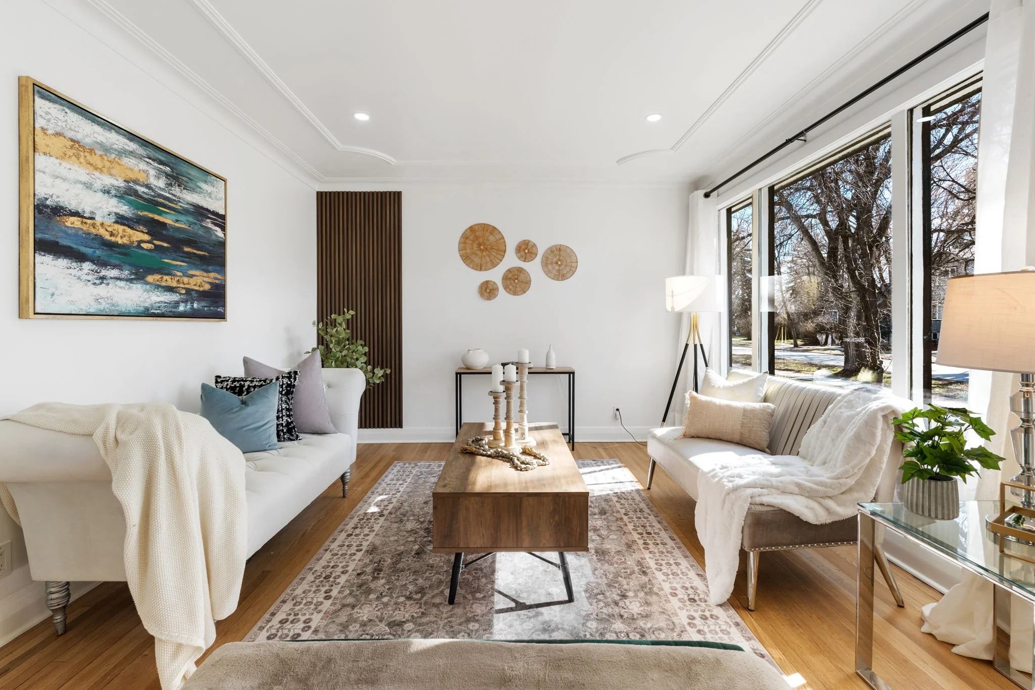 566 Cambridge St - Interior-4.jpg