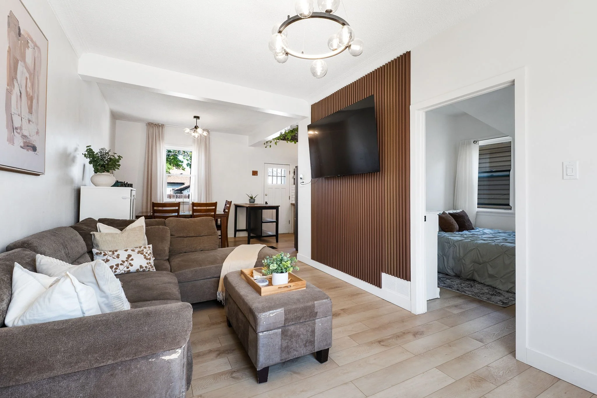 177 Gordon Ave - Interior-3.jpg