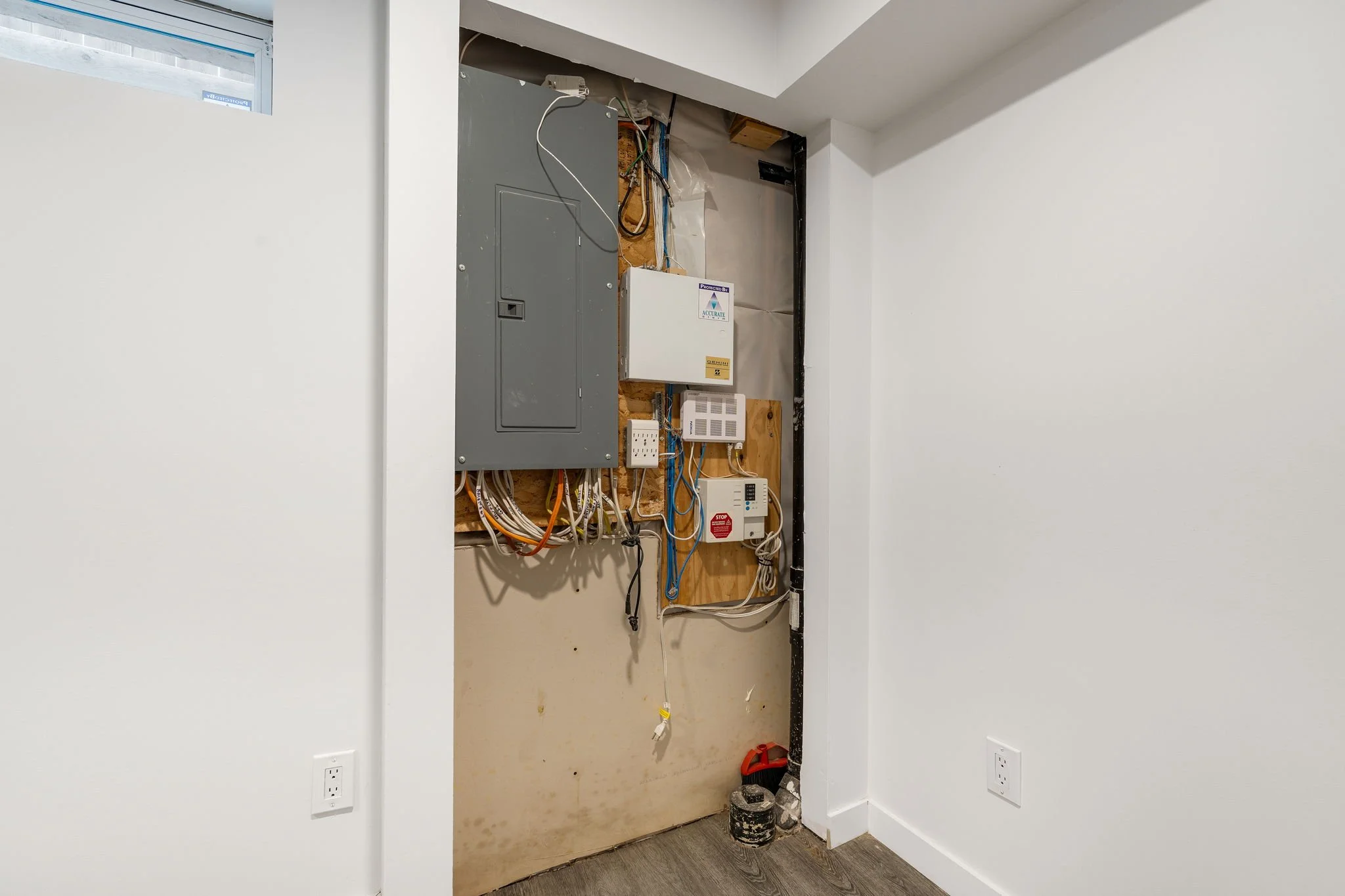 92 Blumm Cres - Interior-30.jpg